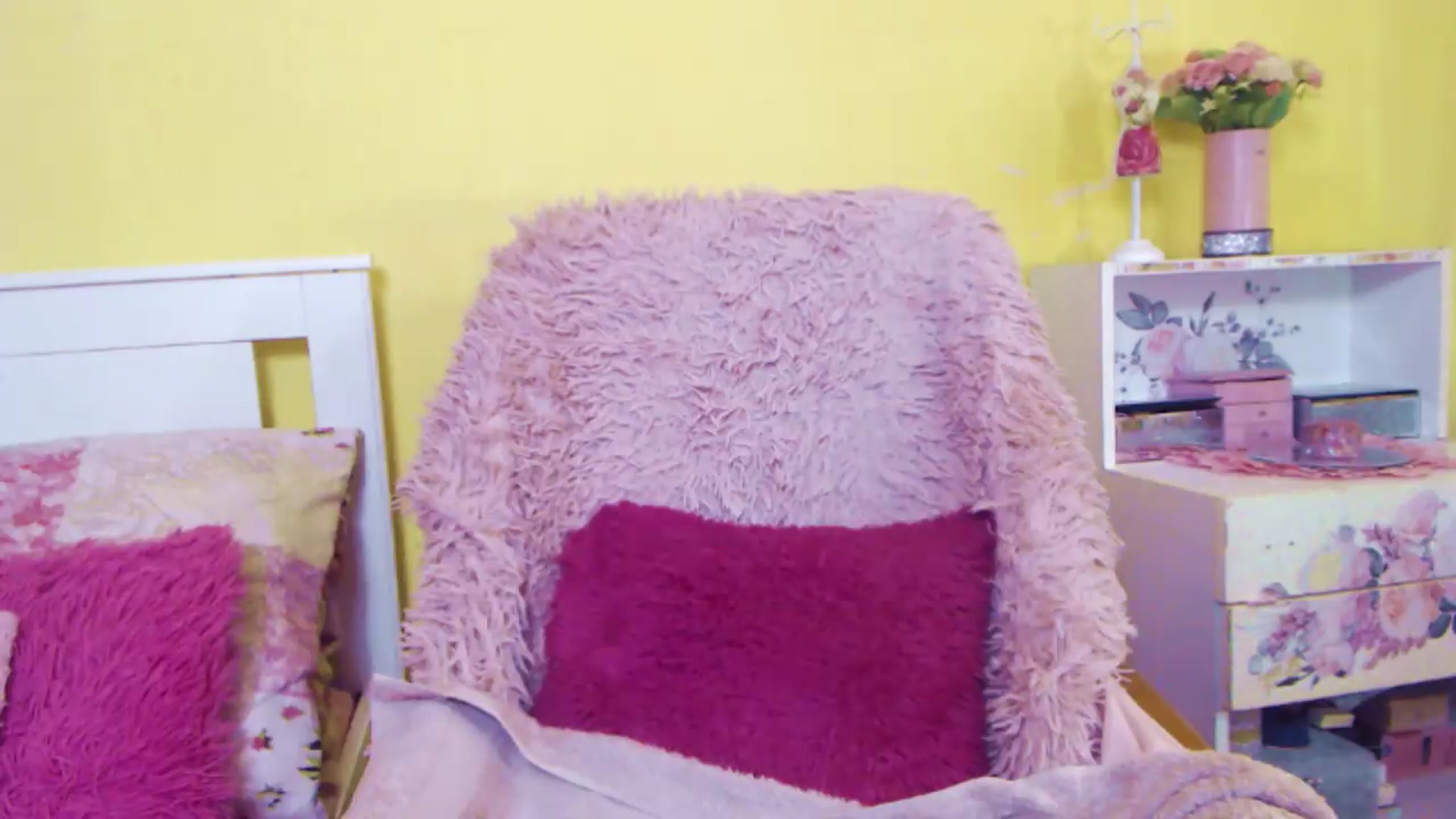 Gallery image thumbnail from AishaLee's myfreecams stream on, 09/12/2026, 12:02 image 20 of 20