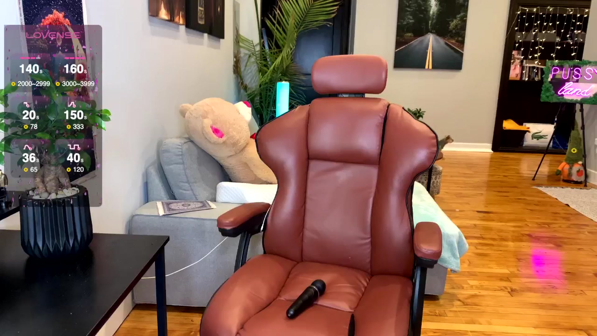 Gallery image thumbnail from AishaNebulski's myfreecams stream on, 06/11/2024, 02:58 image 15 of 20