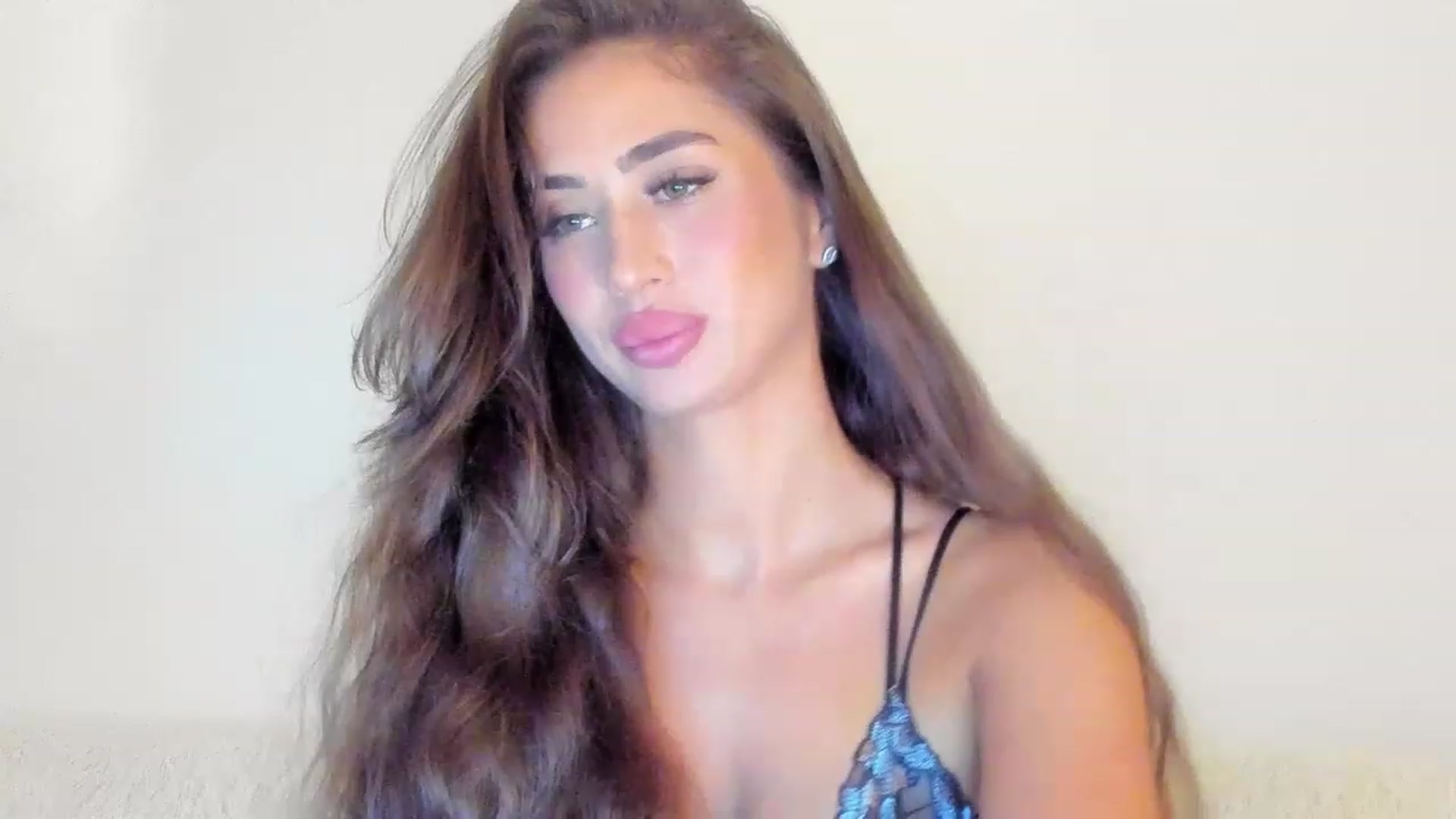 Gallery image thumbnail from AishaXsquirt's myfreecams stream on, 01/16/2023, 15:43 image 9 of 20