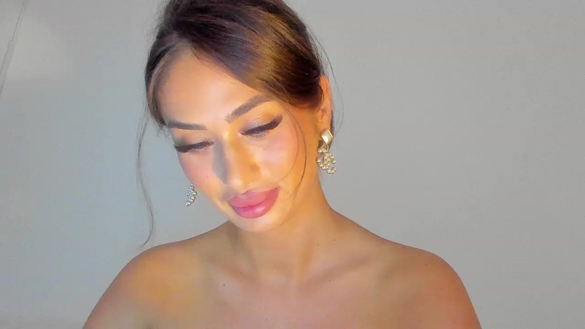Gallery image thumbnail from AishaXsquirt's myfreecams stream on, 01/25/2023, 15:19 image 5 of 20