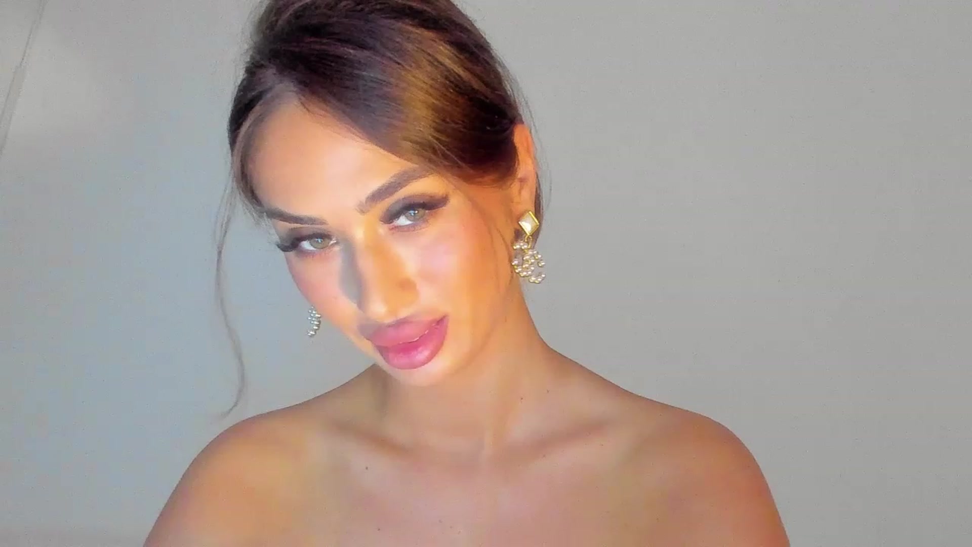 Gallery image thumbnail from AishaXsquirt's myfreecams stream on, 01/25/2023, 15:19 image 3 of 20