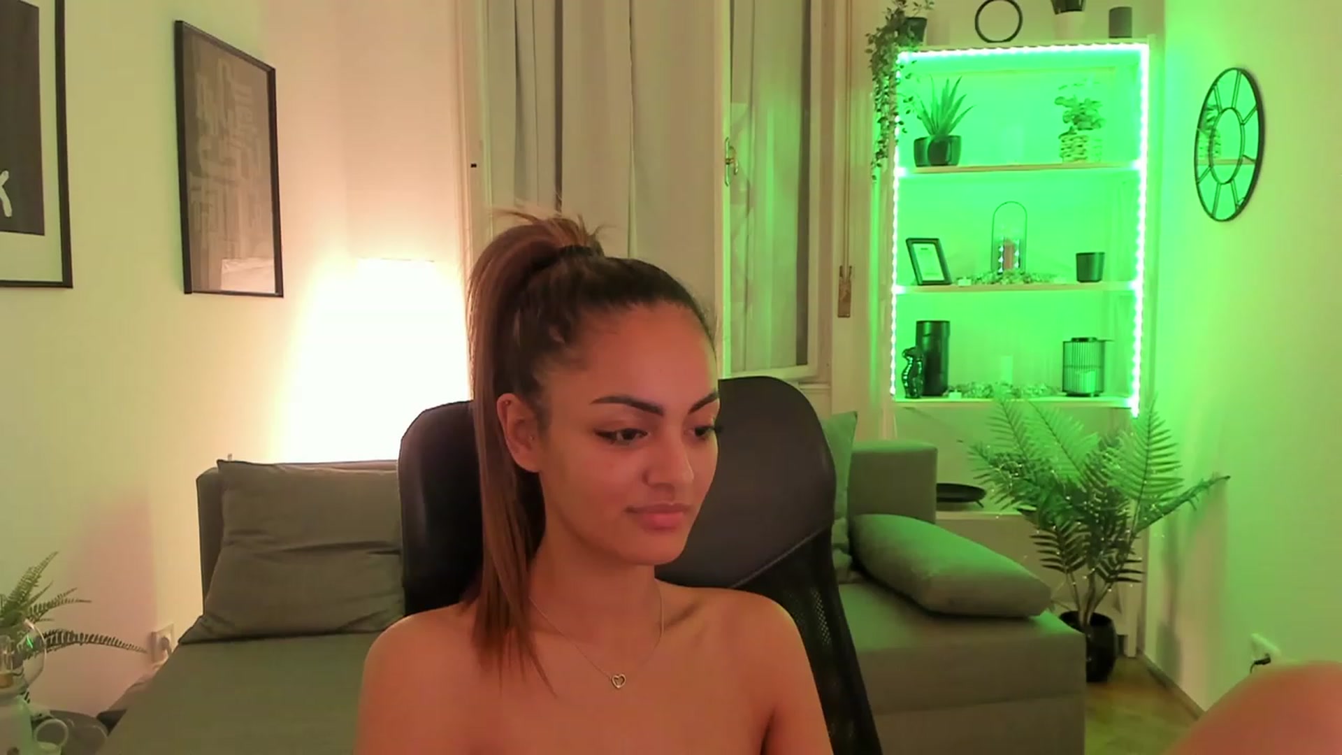 Gallery image thumbnail from Aisha_dream's myfreecams stream on, 09/28/2023, 20:43 image 16 of 20