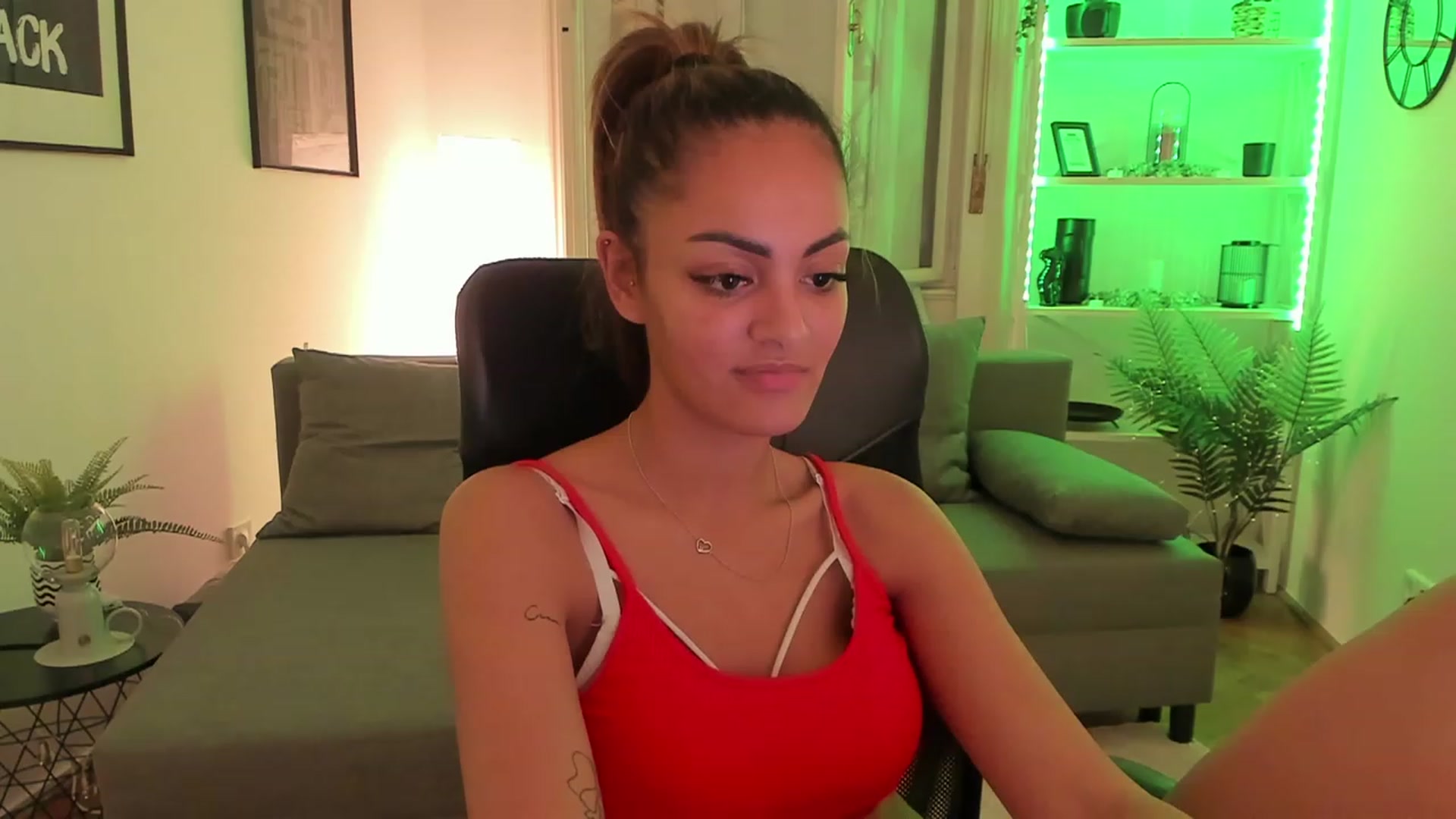Gallery image thumbnail from Aisha_dream's myfreecams stream on, 09/28/2023, 20:43 image 5 of 20