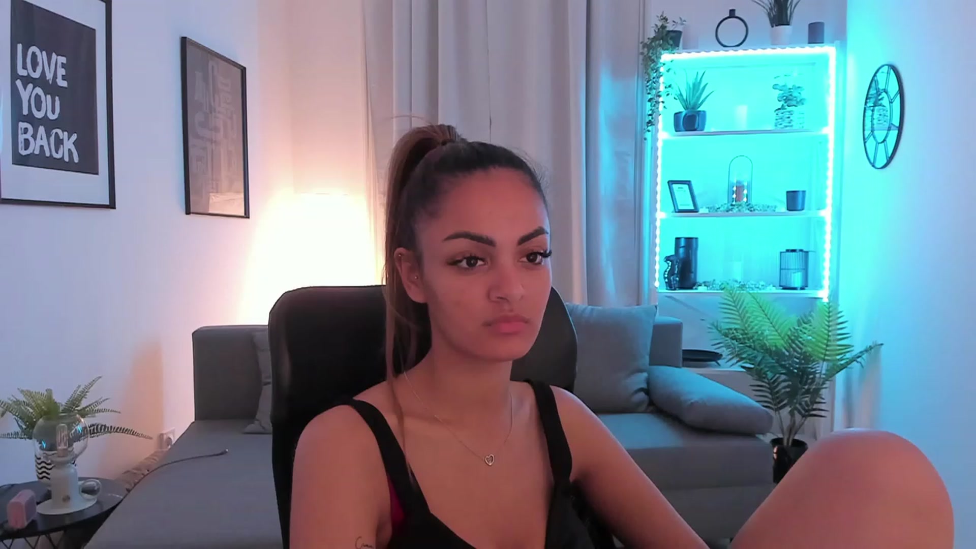 Gallery image thumbnail from Aisha_dream's myfreecams stream on, 10/05/2023, 22:04 image 5 of 20