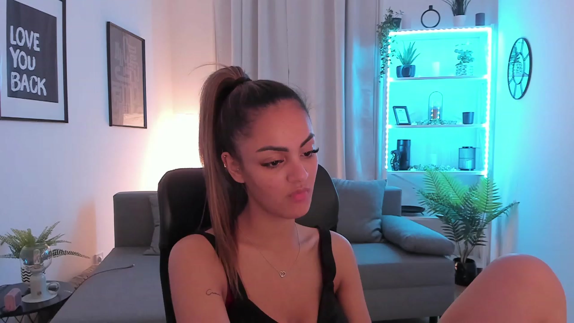Gallery image thumbnail from Aisha_dream's myfreecams stream on, 10/05/2023, 22:04 image 2 of 20