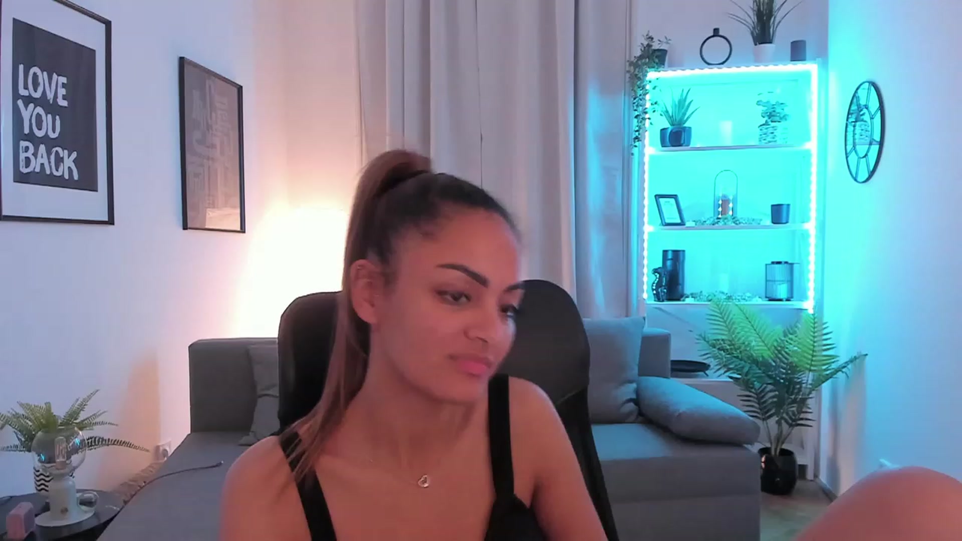Gallery image thumbnail from Aisha_dream's myfreecams stream on, 10/05/2023, 22:04 image 14 of 20