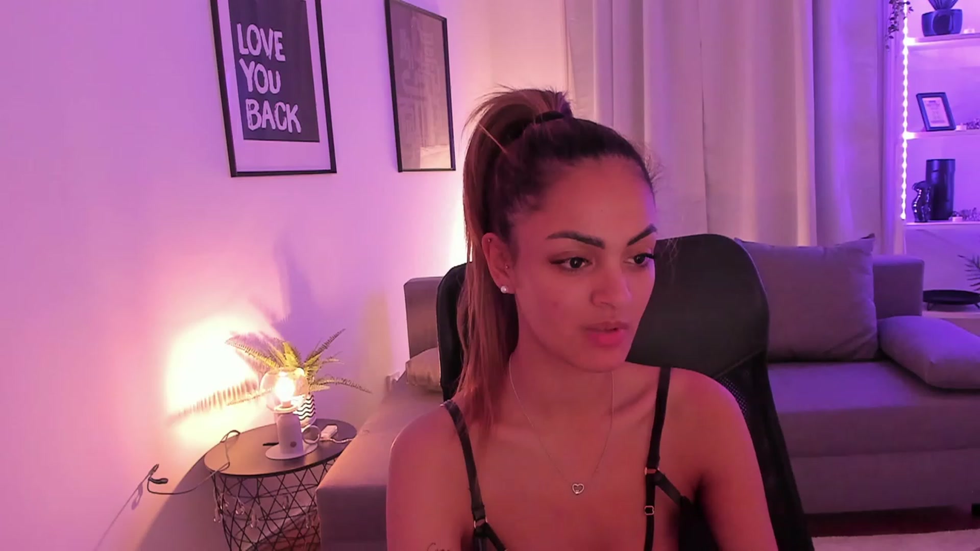 Gallery image thumbnail from Aisha_dream's myfreecams stream on, 10/08/2023, 23:45 image 5 of 20