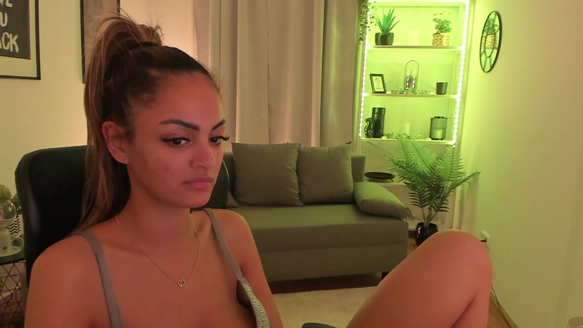 Gallery image thumbnail from Aisha_dream's myfreecams stream on, 10/09/2023, 23:05 image 11 of 20