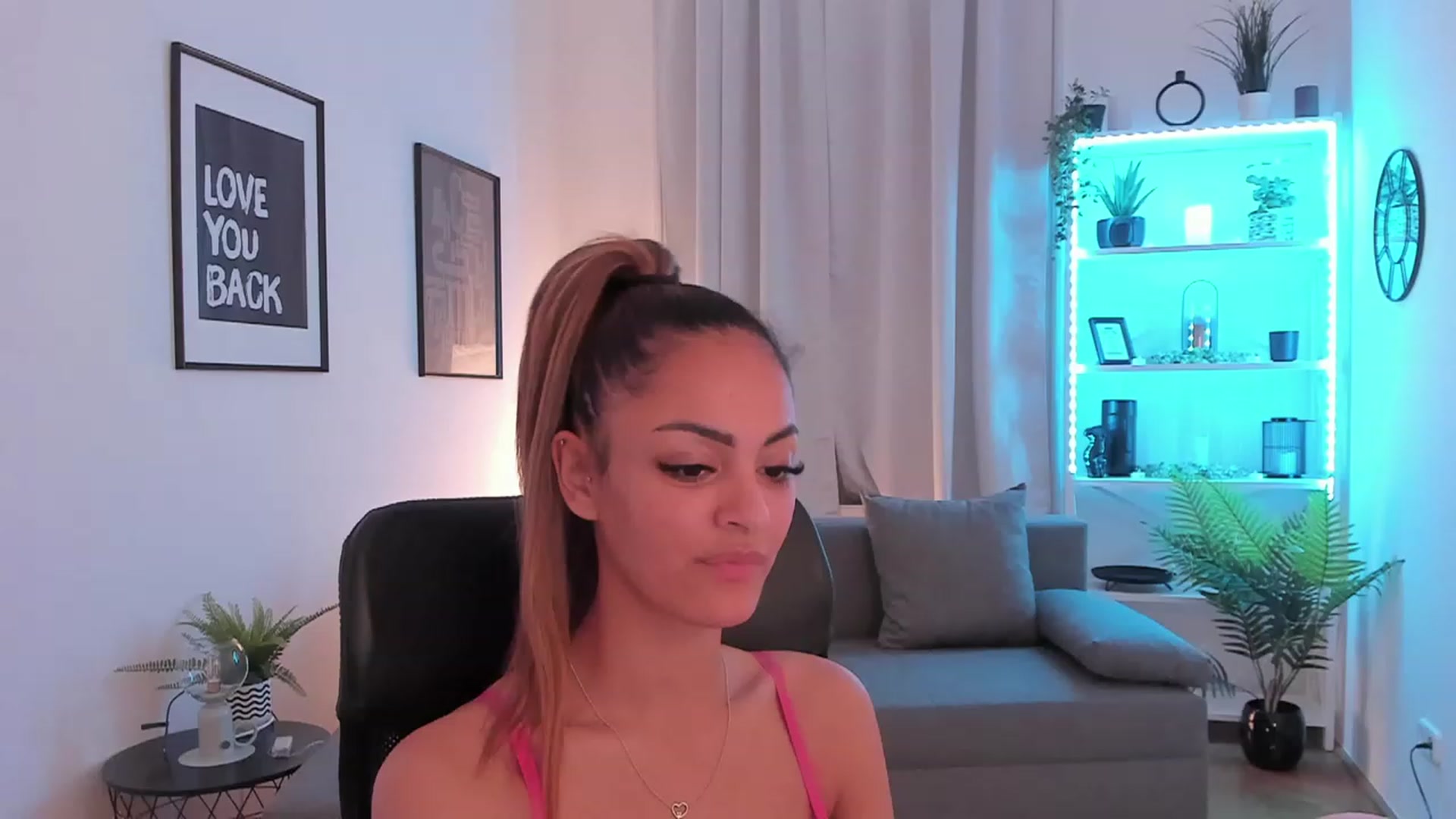 Gallery image thumbnail from Aisha_dream's myfreecams stream on, 10/14/2023, 15:01 image 1 of 20