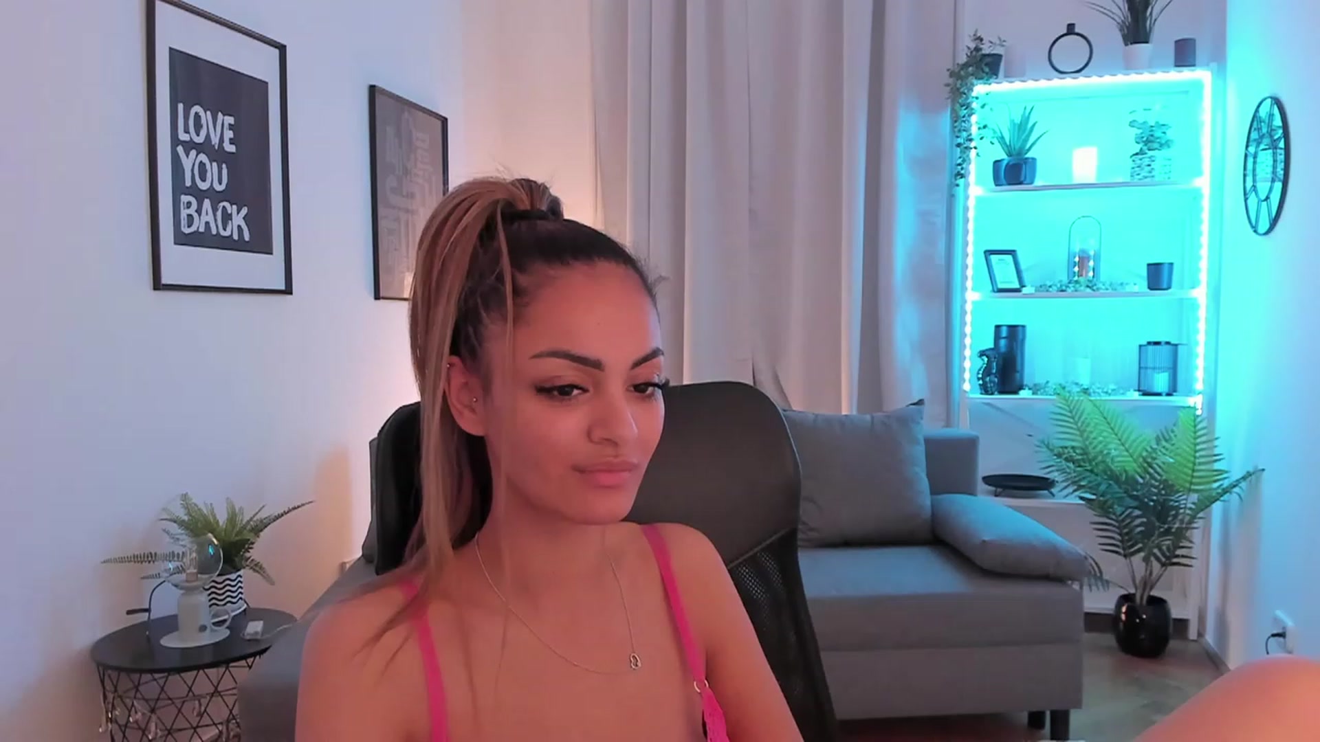 Gallery image thumbnail from Aisha_dream's myfreecams stream on, 10/14/2023, 15:01 image 20 of 20