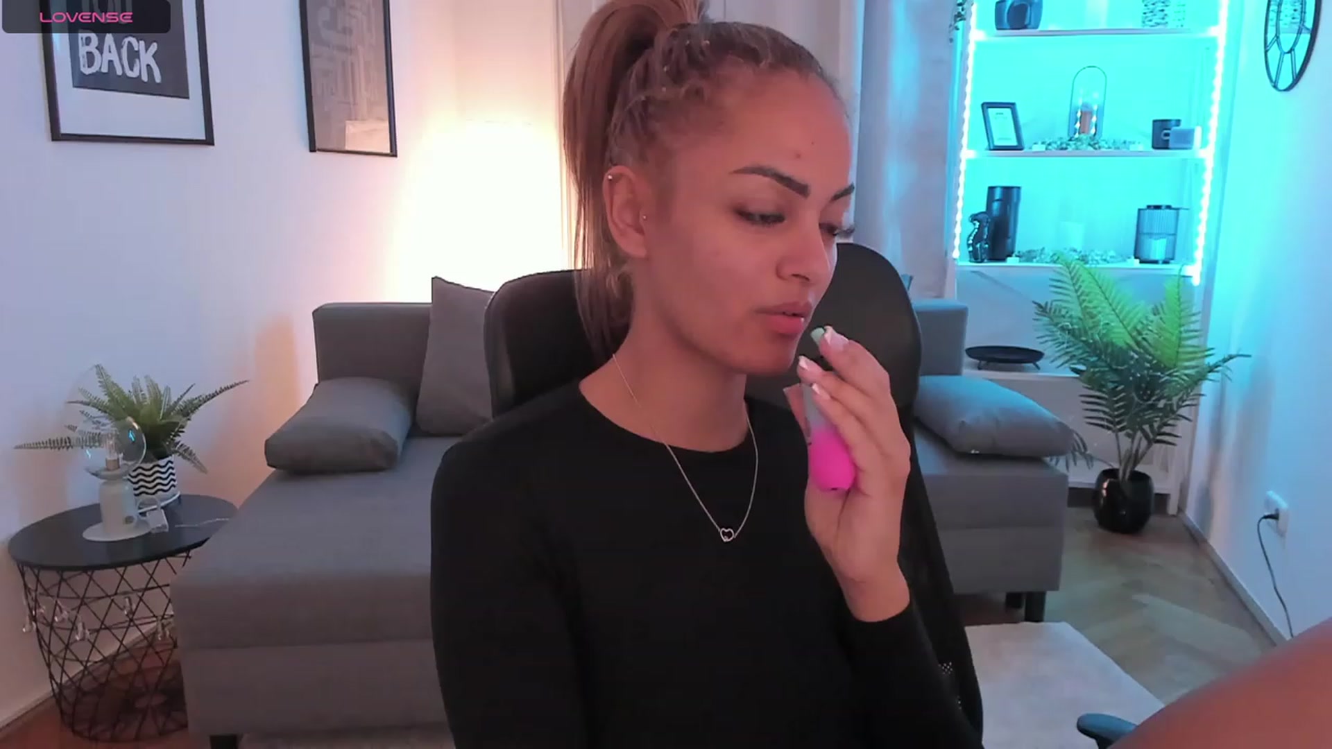 Gallery image thumbnail from Aisha_dream's myfreecams stream on, 10/20/2023, 13:48 image 1 of 20