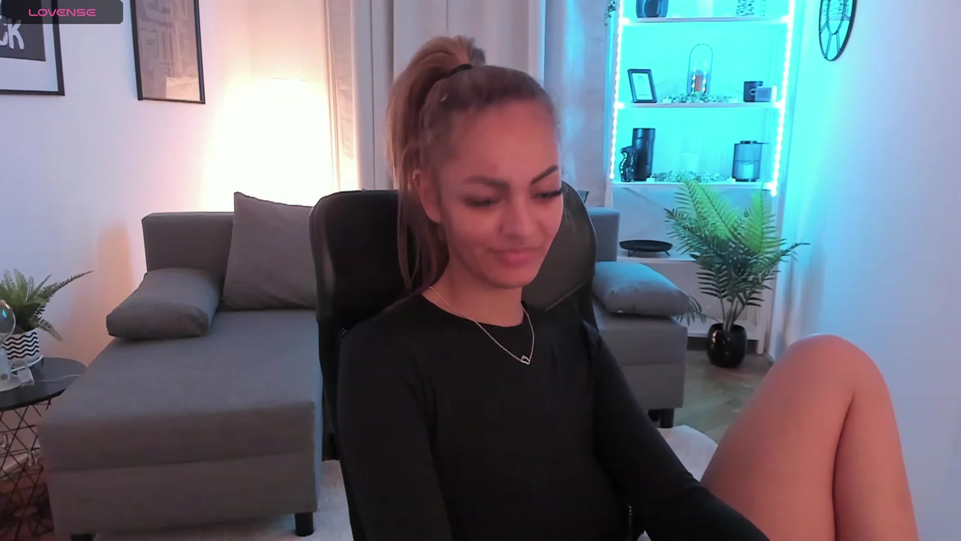 Gallery image thumbnail from Aisha_dream's myfreecams stream on, 10/20/2023, 13:48 image 18 of 20