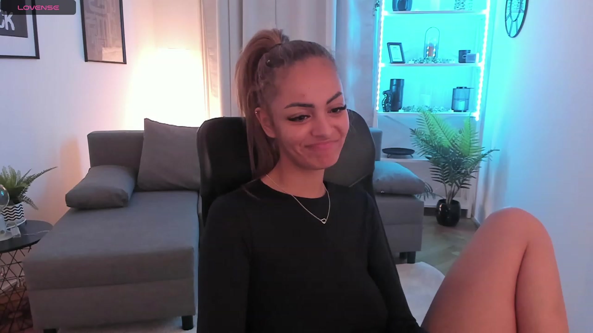 Gallery image thumbnail from Aisha_dream's myfreecams stream on, 10/20/2023, 13:48 image 17 of 20