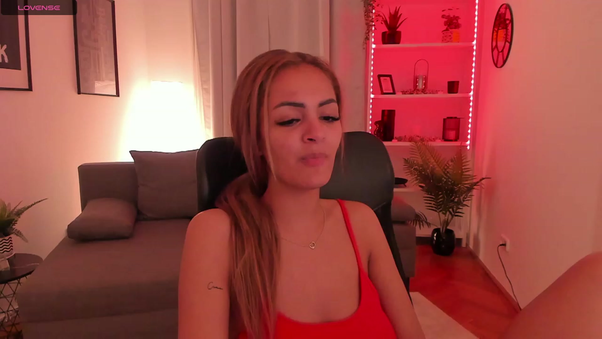 Gallery image thumbnail from Aisha_dream's myfreecams stream on, 10/22/2023, 17:03 image 4 of 20