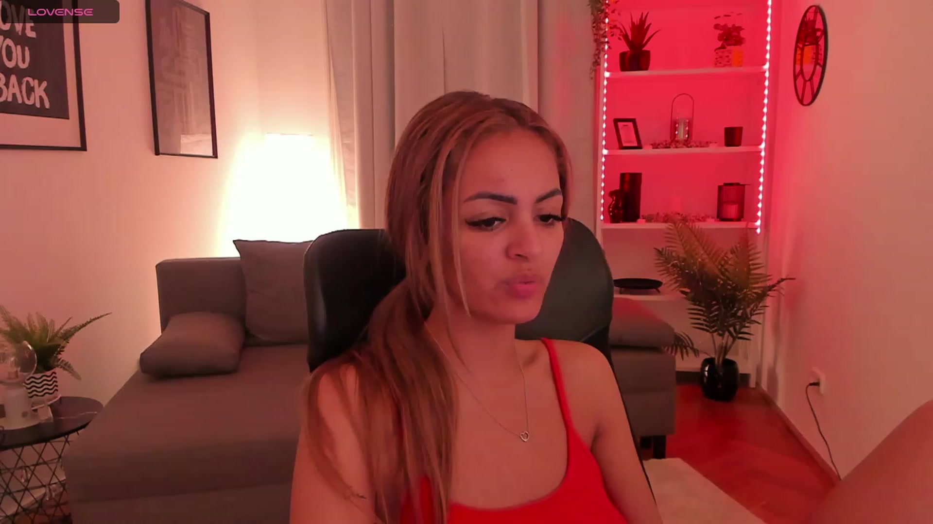 Gallery image thumbnail from Aisha_dream's myfreecams stream on, 10/22/2023, 17:03 image 10 of 20