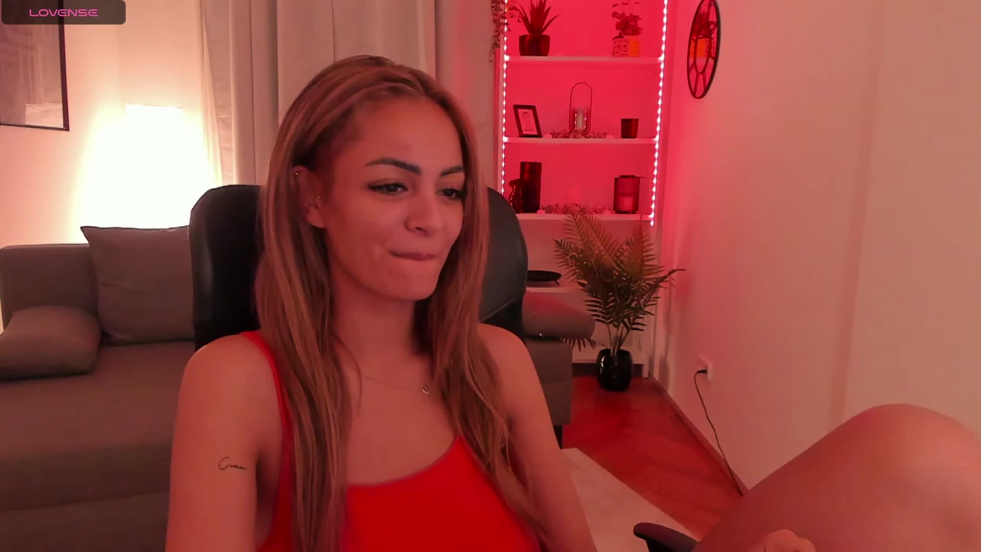 Gallery image thumbnail from Aisha_dream's myfreecams stream on, 10/22/2023, 18:25 image 12 of 20