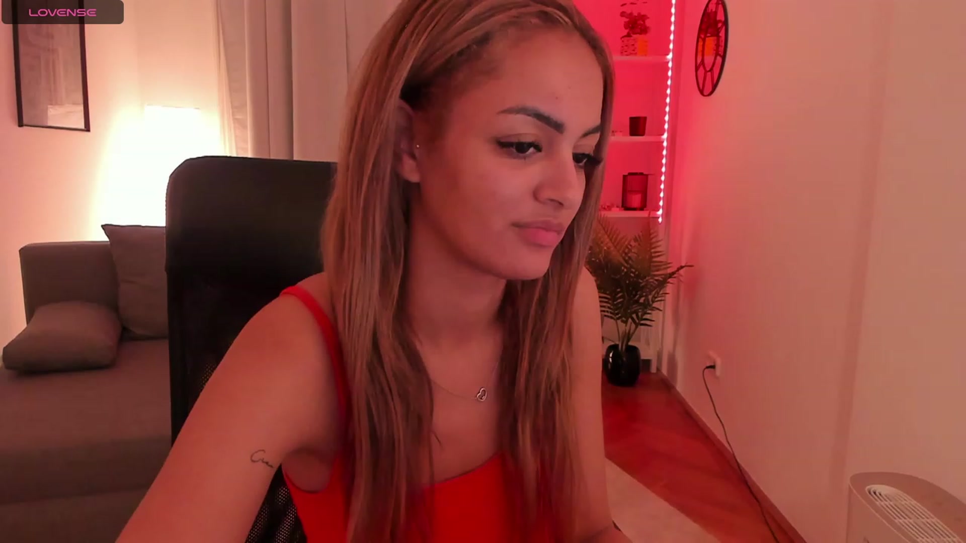 Gallery image thumbnail from Aisha_dream's myfreecams stream on, 10/22/2023, 18:25 image 20 of 20
