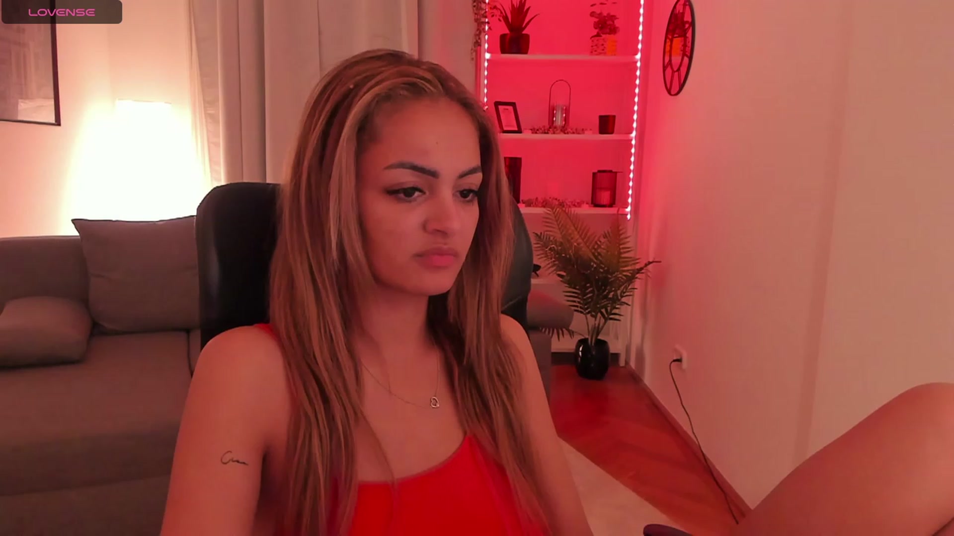 Gallery image thumbnail from Aisha_dream's myfreecams stream on, 10/22/2023, 18:25 image 11 of 20