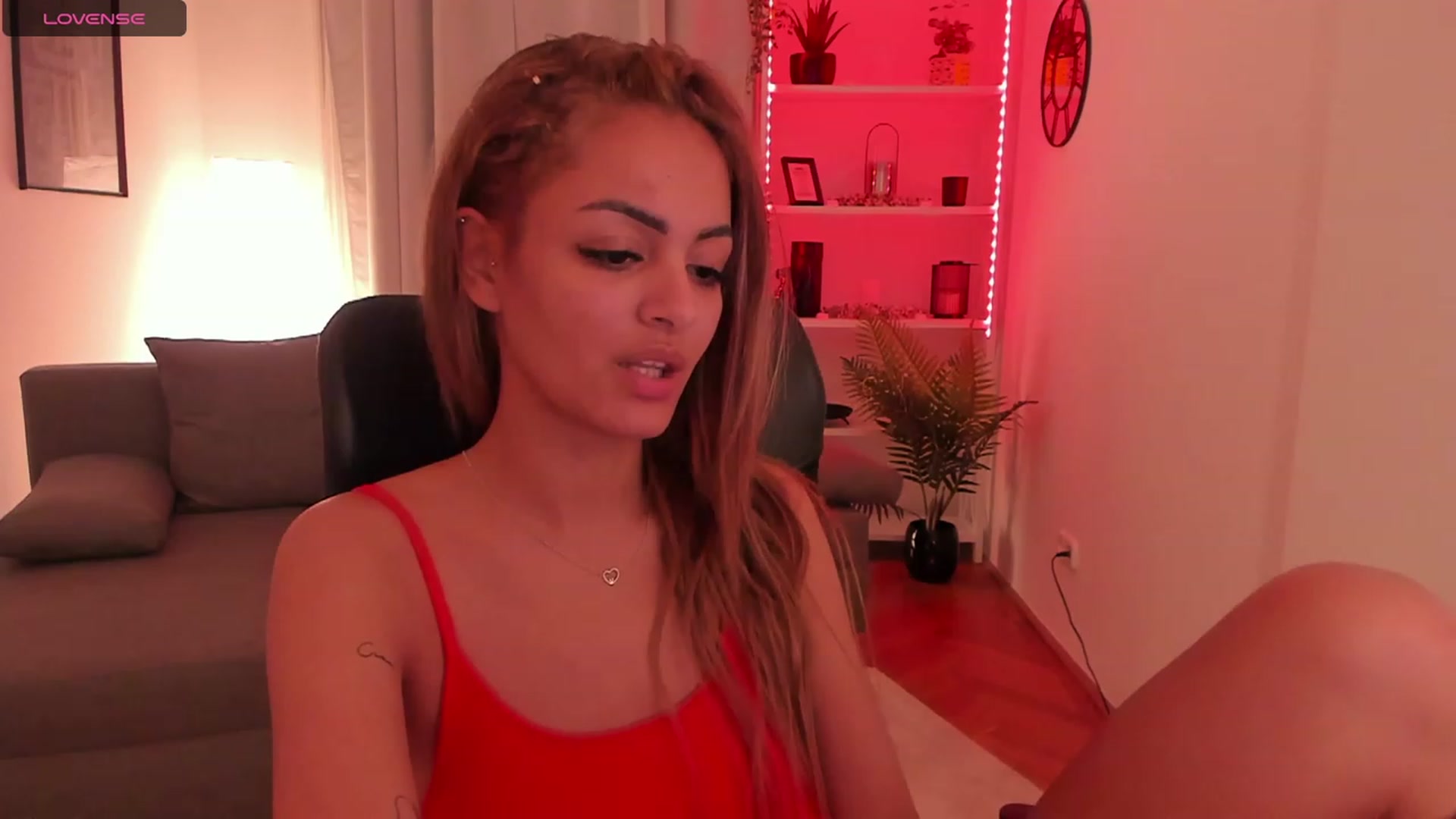 Gallery image thumbnail from Aisha_dream's myfreecams stream on, 10/22/2023, 18:25 image 7 of 20