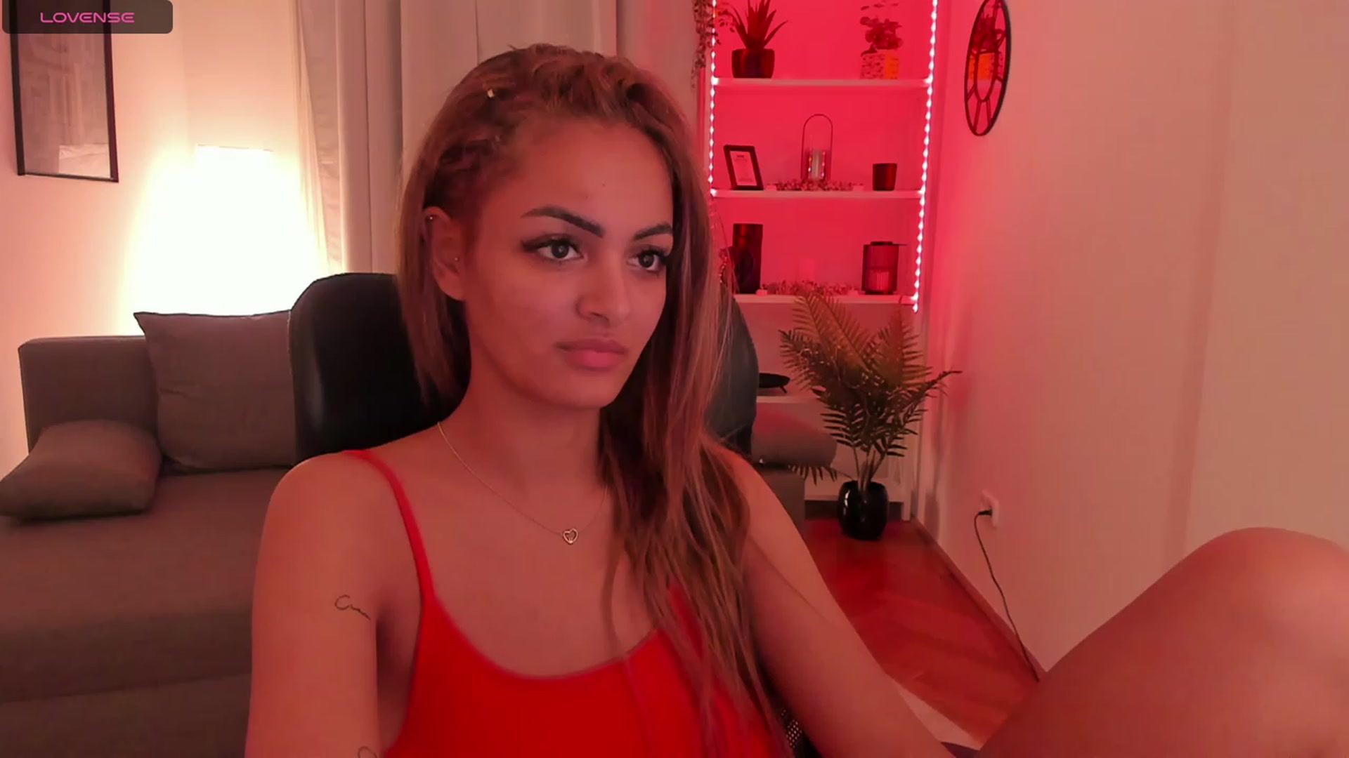 Gallery image thumbnail from Aisha_dream's myfreecams stream on, 10/22/2023, 18:25 image 8 of 20