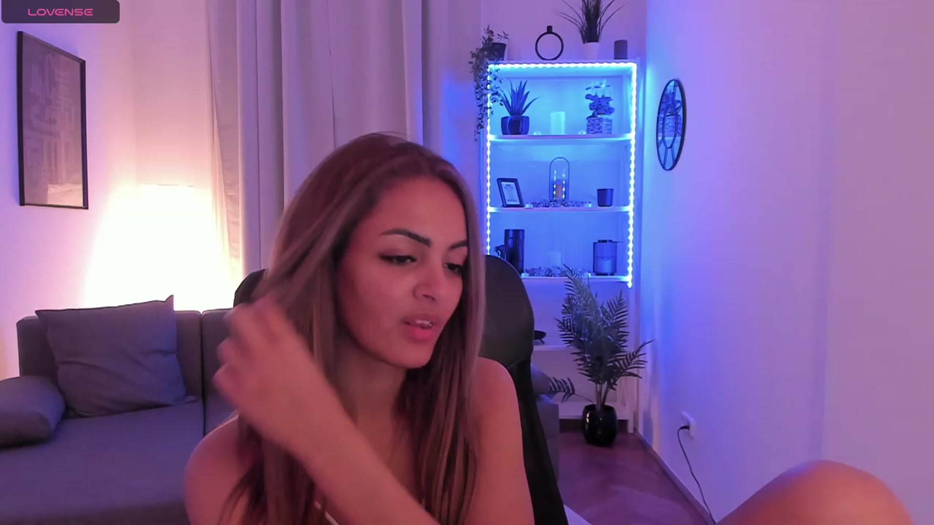 Gallery image thumbnail from Aisha_dream's myfreecams stream on, 10/26/2023, 20:14 image 1 of 20