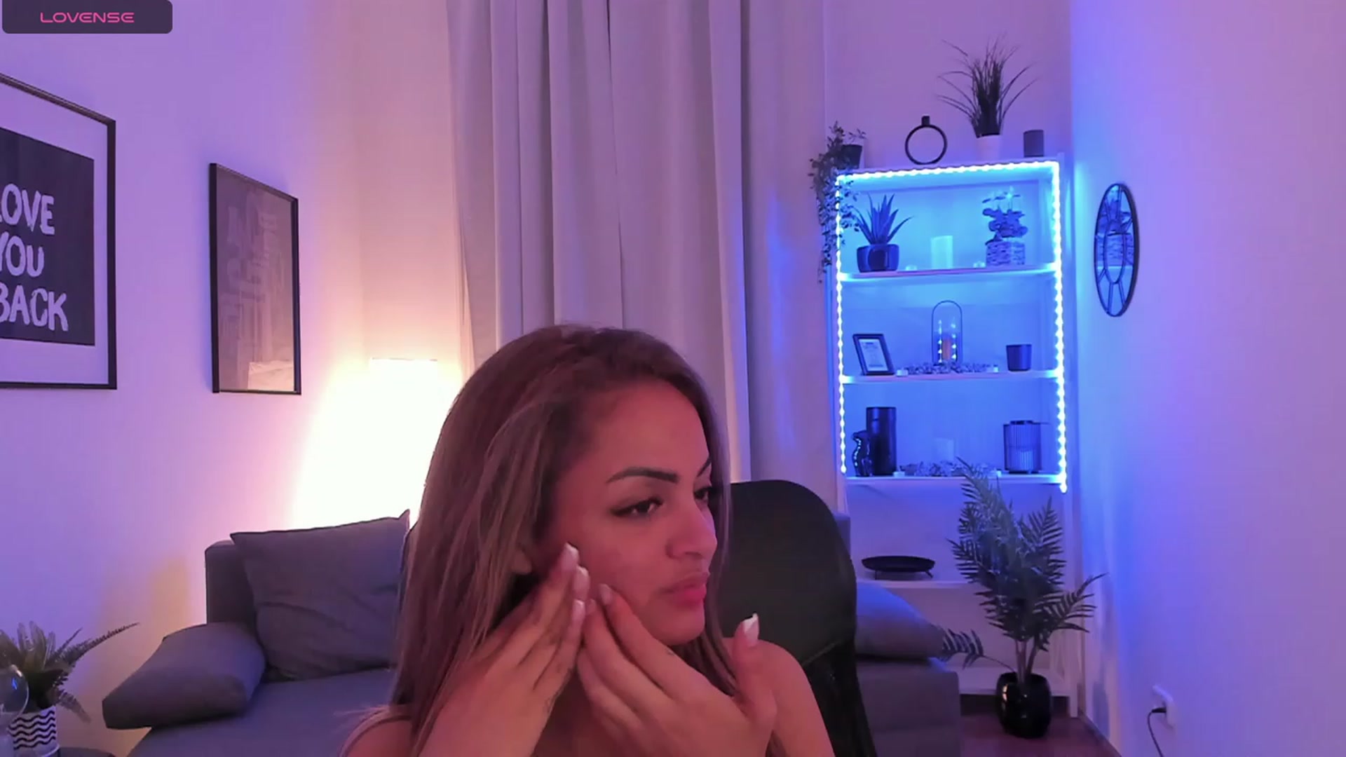 Gallery image thumbnail from Aisha_dream's myfreecams stream on, 10/26/2023, 21:11 image 3 of 20