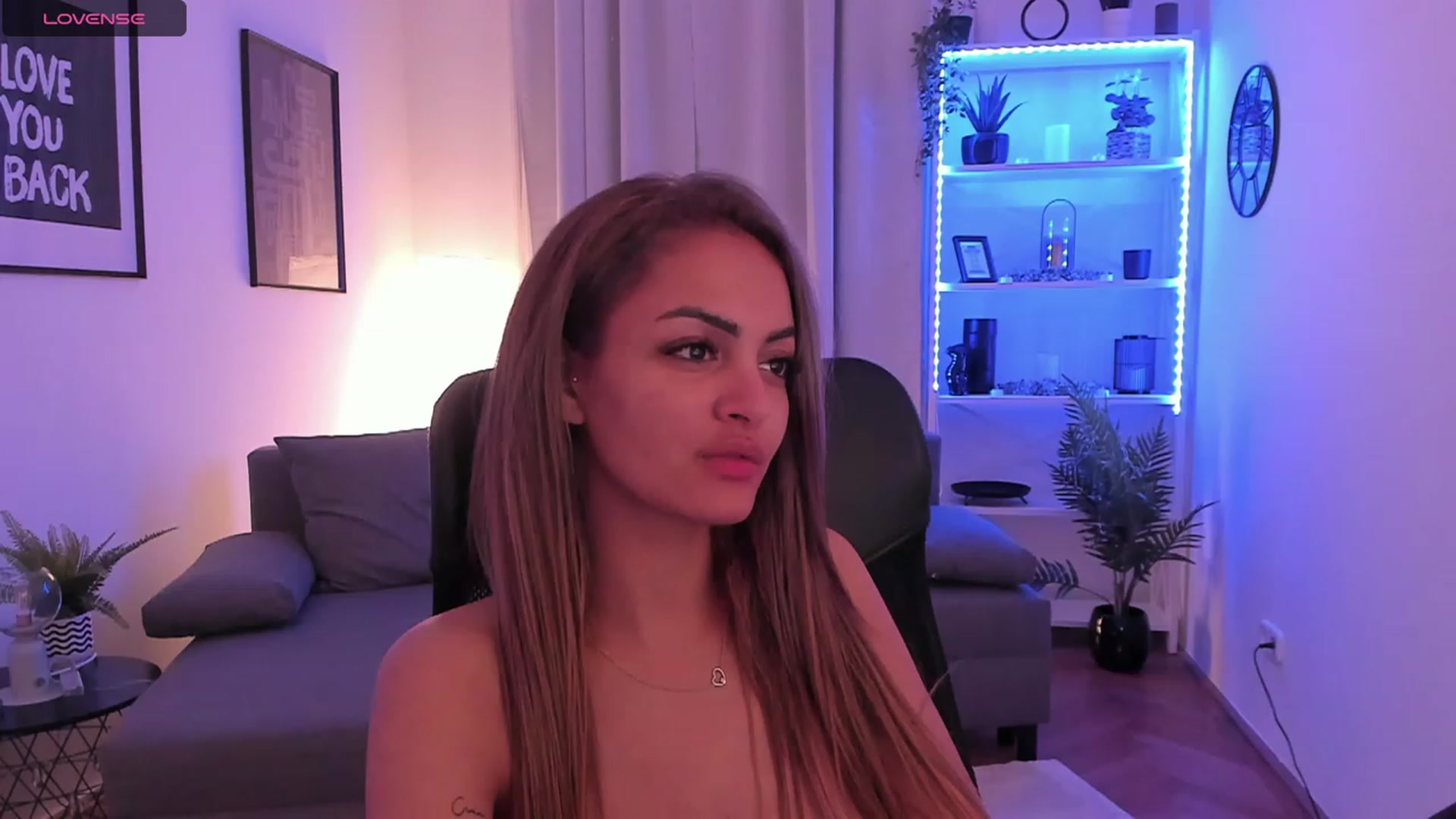 Gallery image thumbnail from Aisha_dream's myfreecams stream on, 10/26/2023, 21:11 image 6 of 20