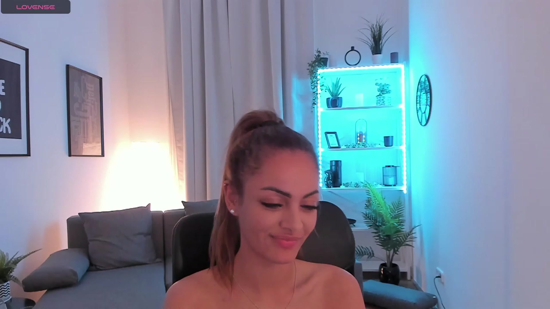 Gallery image thumbnail from Aisha_dream's myfreecams stream on, 11/02/2023, 18:44 image 12 of 20
