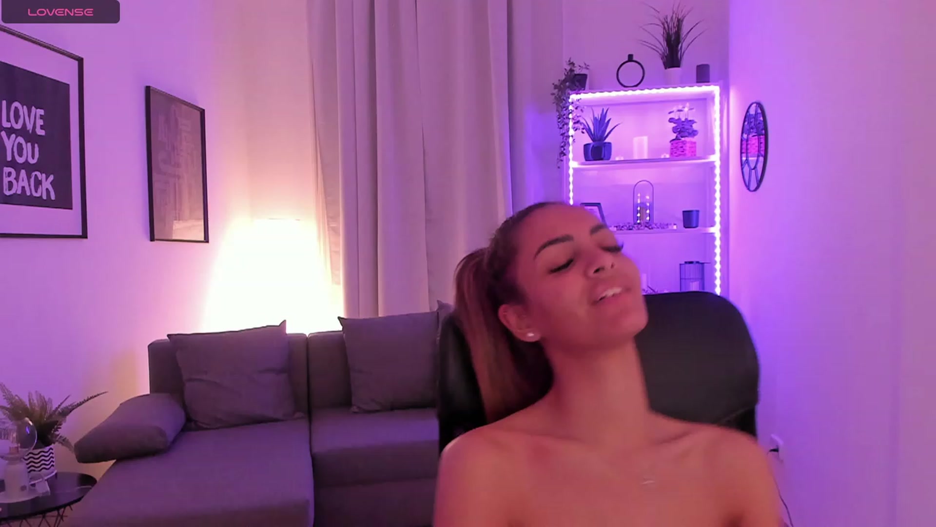 Gallery image thumbnail from Aisha_dream's myfreecams stream on, 11/03/2023, 23:20 image 17 of 20