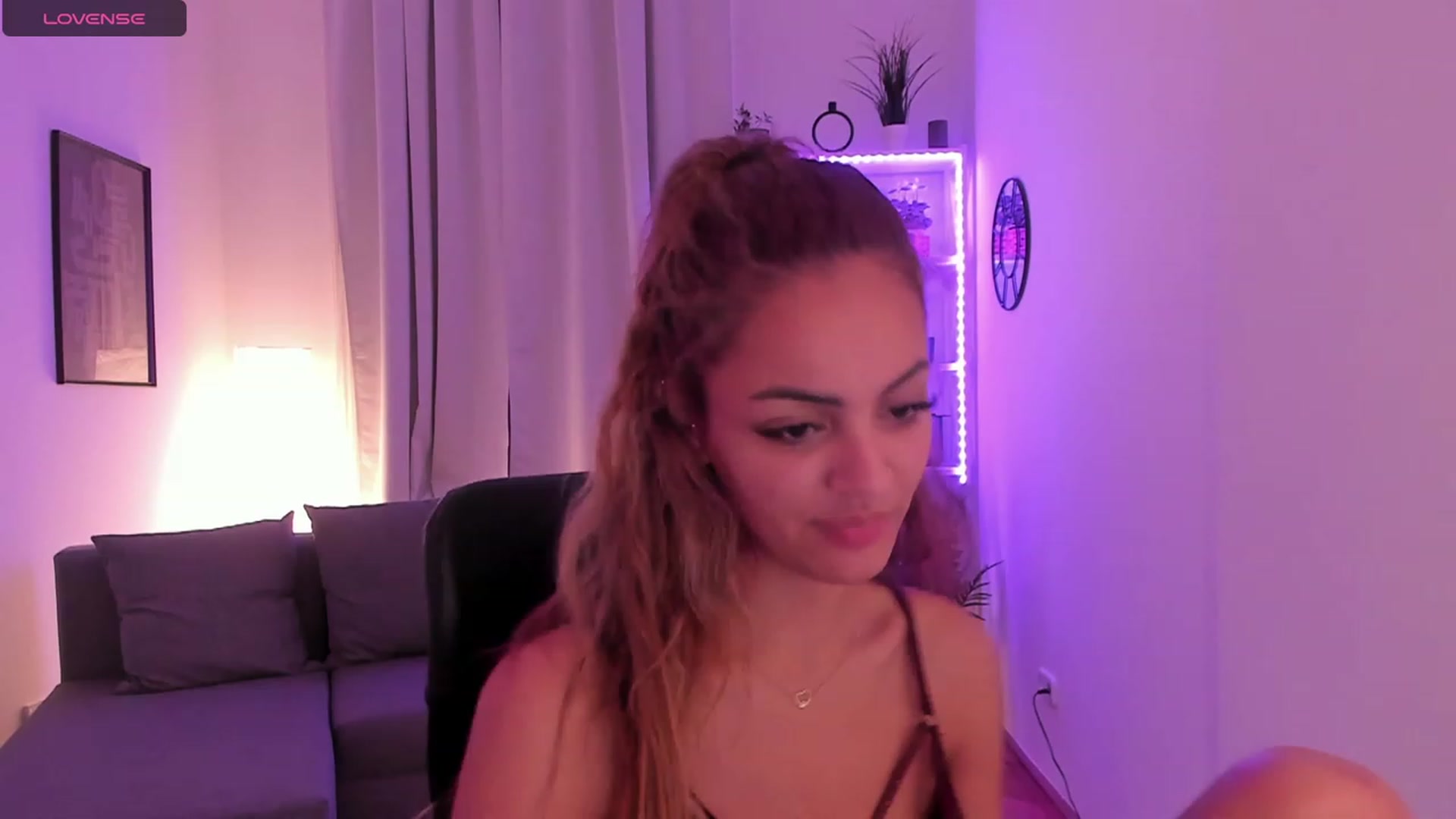 Gallery image thumbnail from Aisha_dream's myfreecams stream on, 11/05/2023, 22:06 image 13 of 20