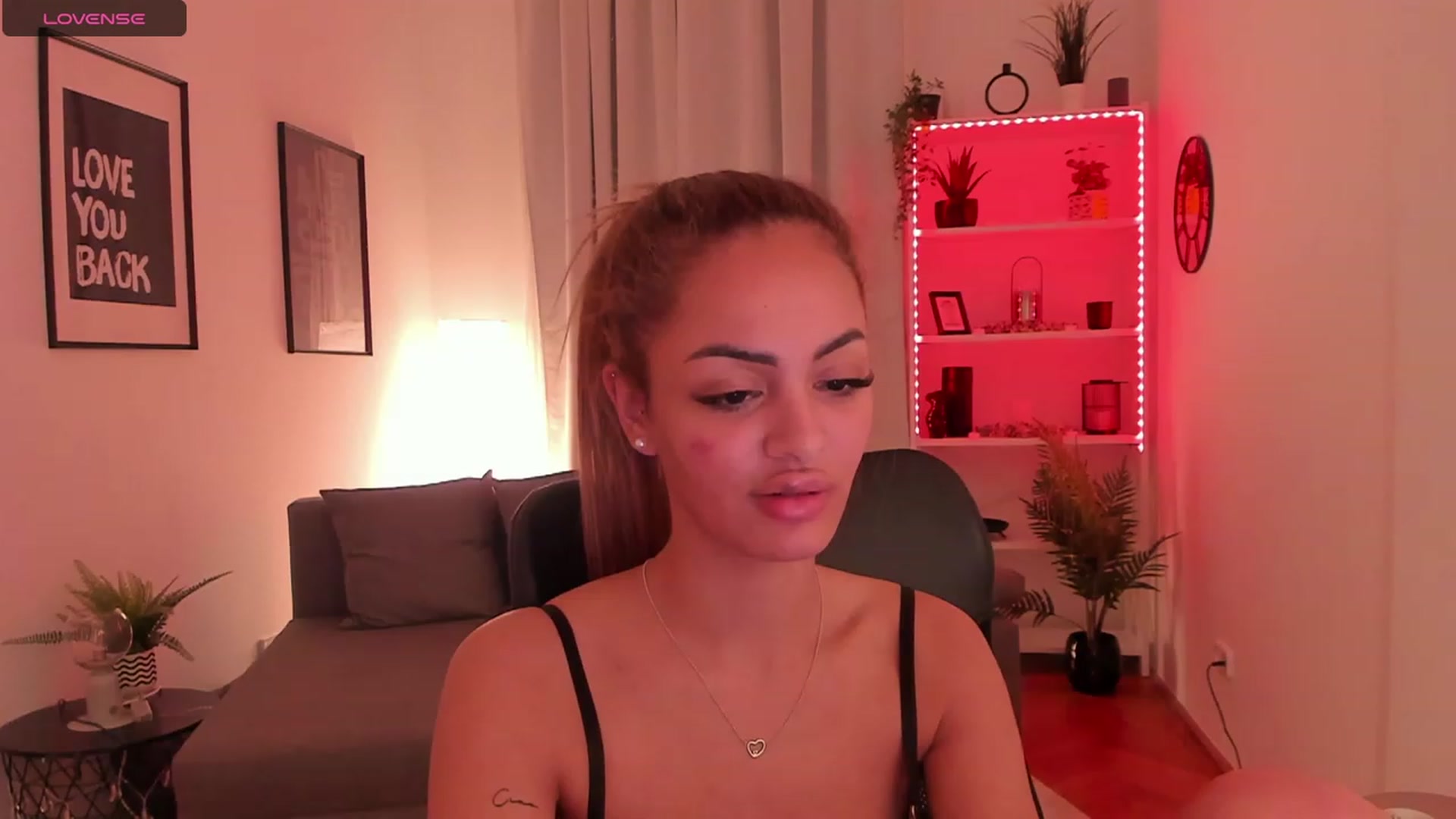 Gallery image thumbnail from Aisha_dream's myfreecams stream on, 11/08/2023, 19:10 image 7 of 20