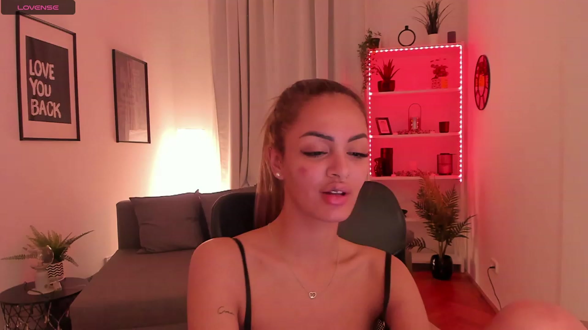 Gallery image thumbnail from Aisha_dream's myfreecams stream on, 11/08/2023, 19:10 image 9 of 20