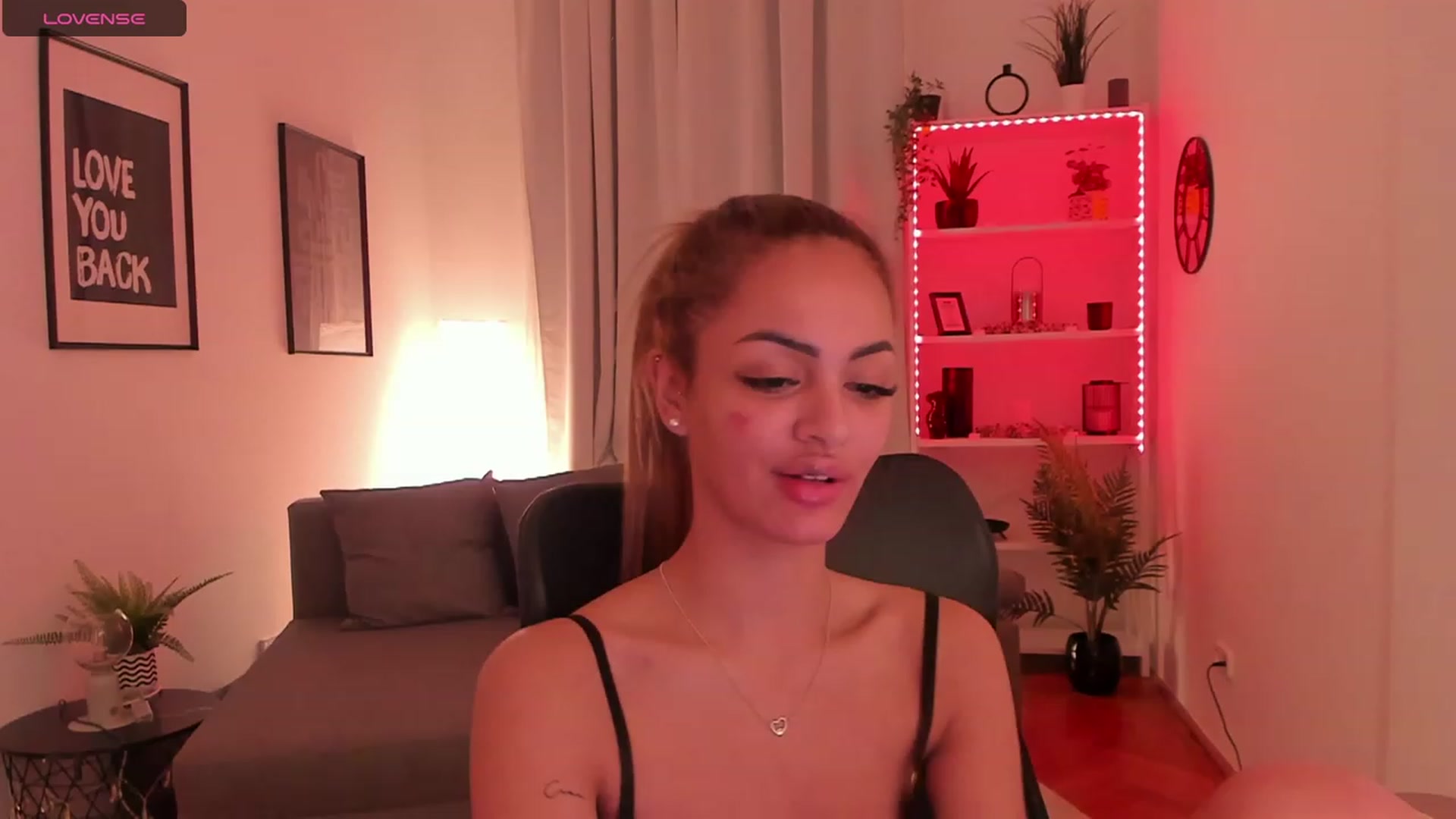 Gallery image thumbnail from Aisha_dream's myfreecams stream on, 11/08/2023, 19:10 image 8 of 20