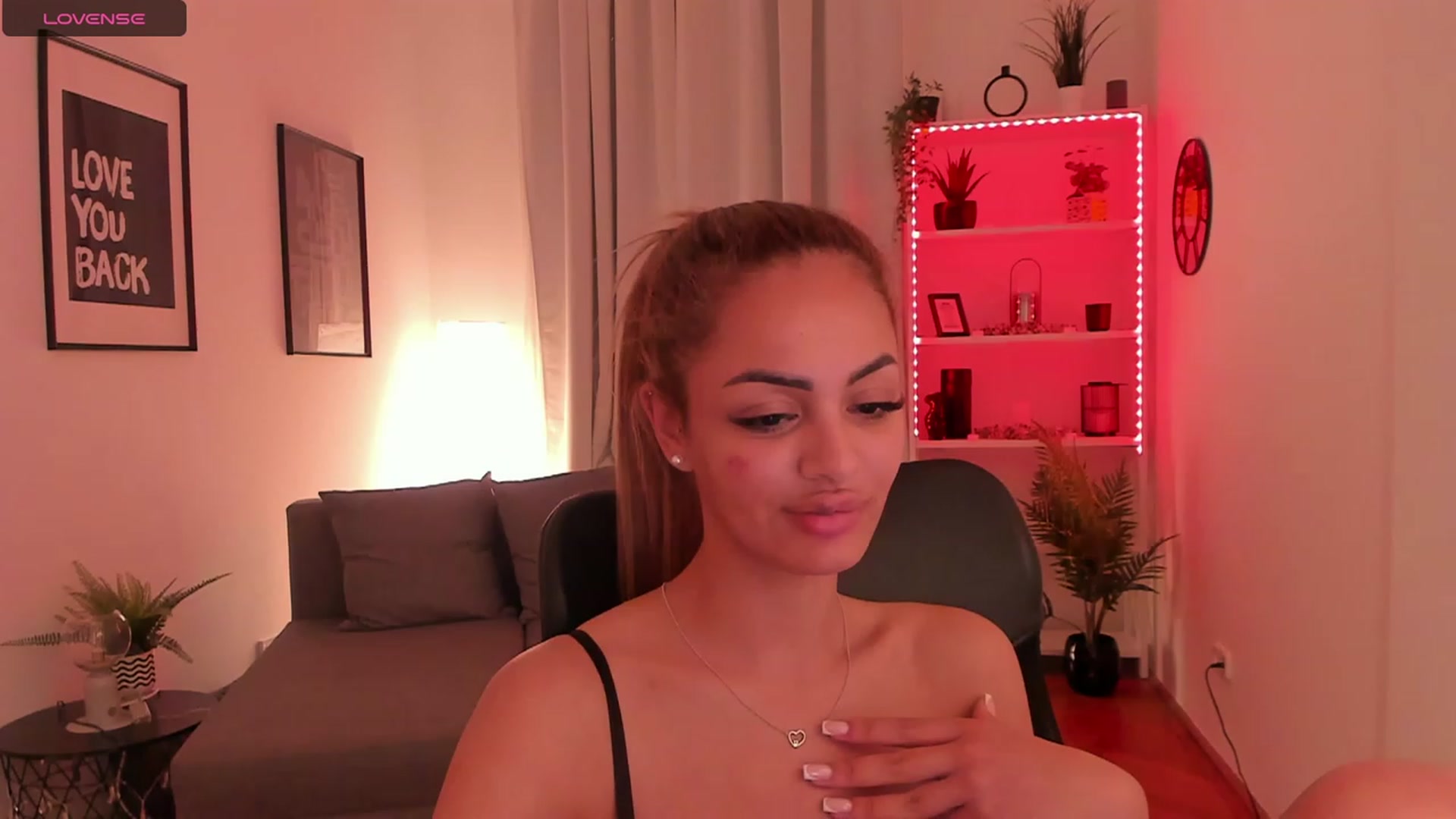 Gallery image thumbnail from Aisha_dream's myfreecams stream on, 11/08/2023, 19:10 image 19 of 20