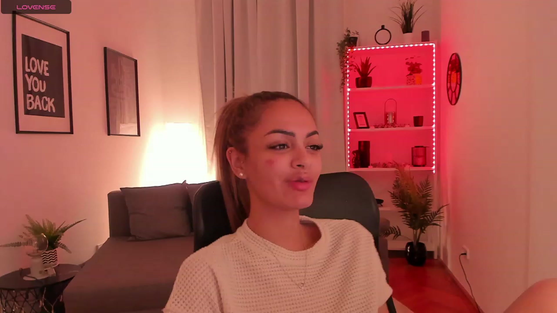 Gallery image thumbnail from Aisha_dream's myfreecams stream on, 11/08/2023, 19:49 image 6 of 20