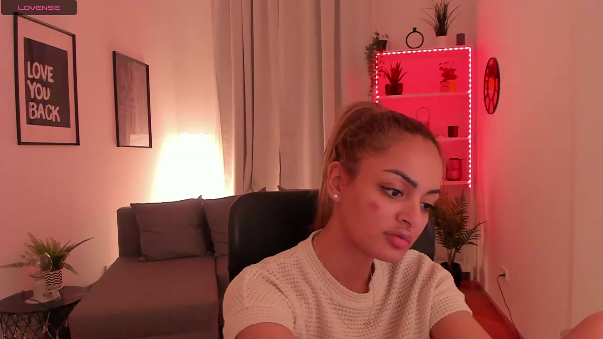 Gallery image thumbnail from Aisha_dream's myfreecams stream on, 11/08/2023, 19:49 image 12 of 20