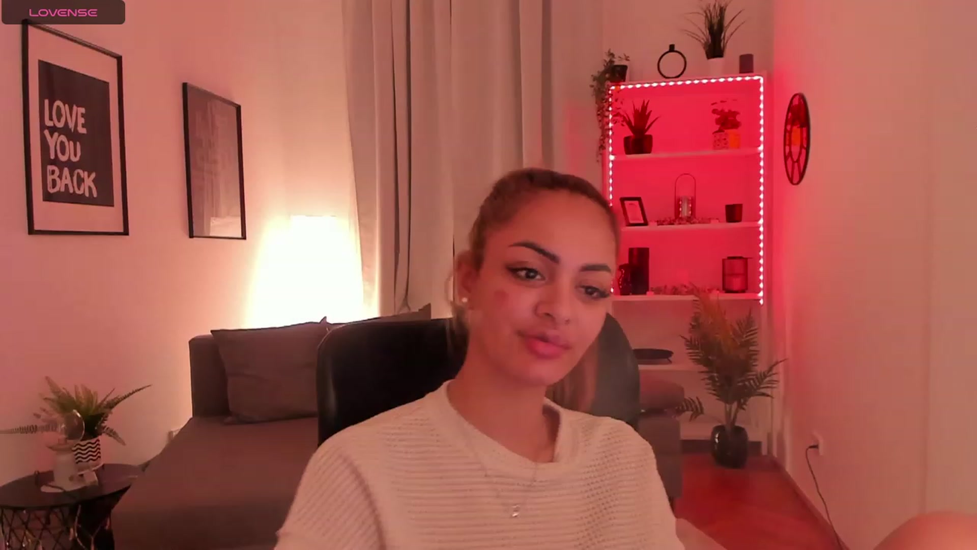 Gallery image thumbnail from Aisha_dream's myfreecams stream on, 11/08/2023, 19:49 image 3 of 20