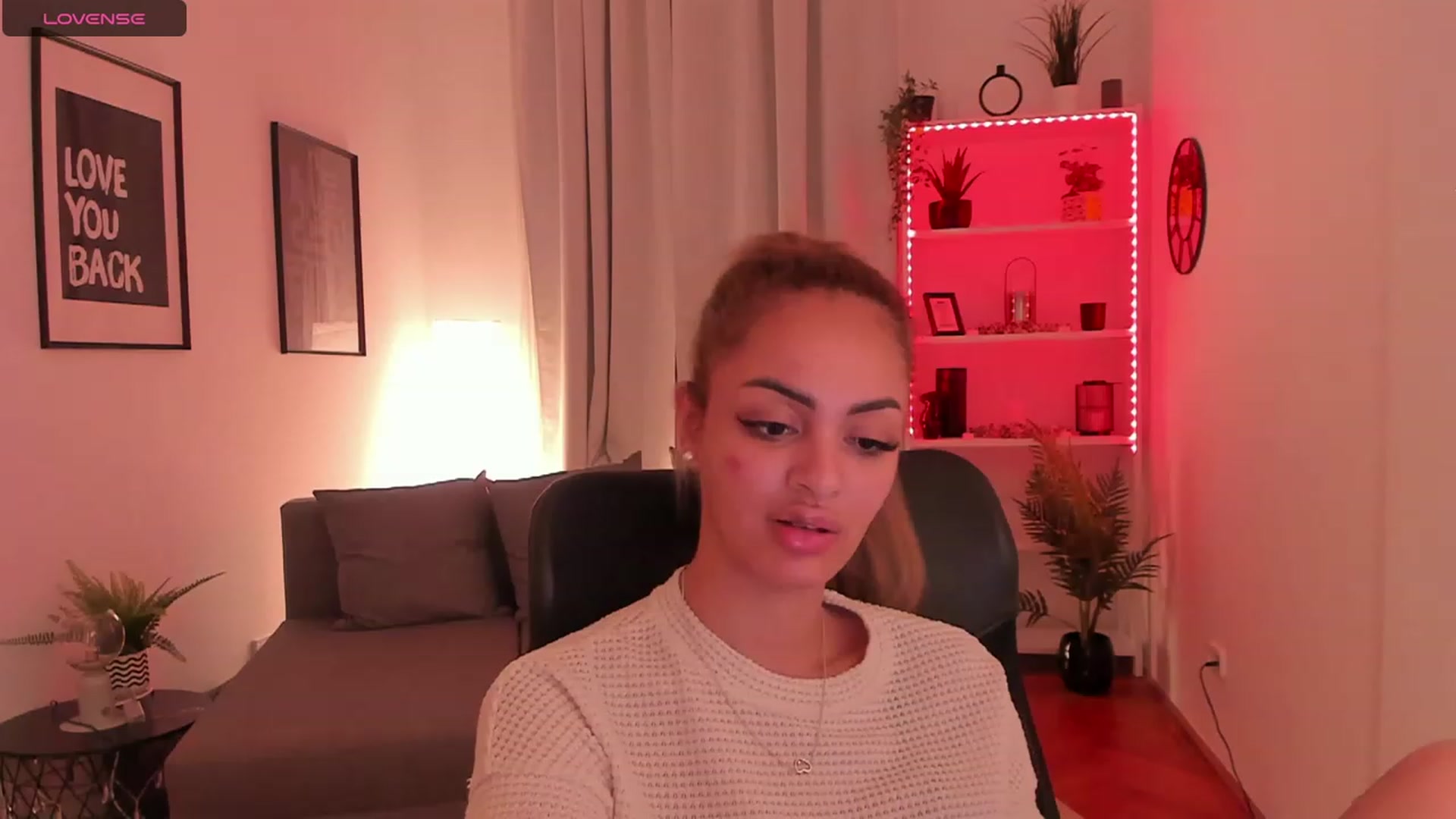 Gallery image thumbnail from Aisha_dream's myfreecams stream on, 11/08/2023, 19:49 image 8 of 20