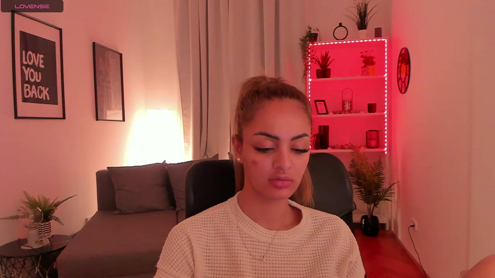Gallery image thumbnail from Aisha_dream's myfreecams stream on, 11/08/2023, 19:49 image 10 of 20