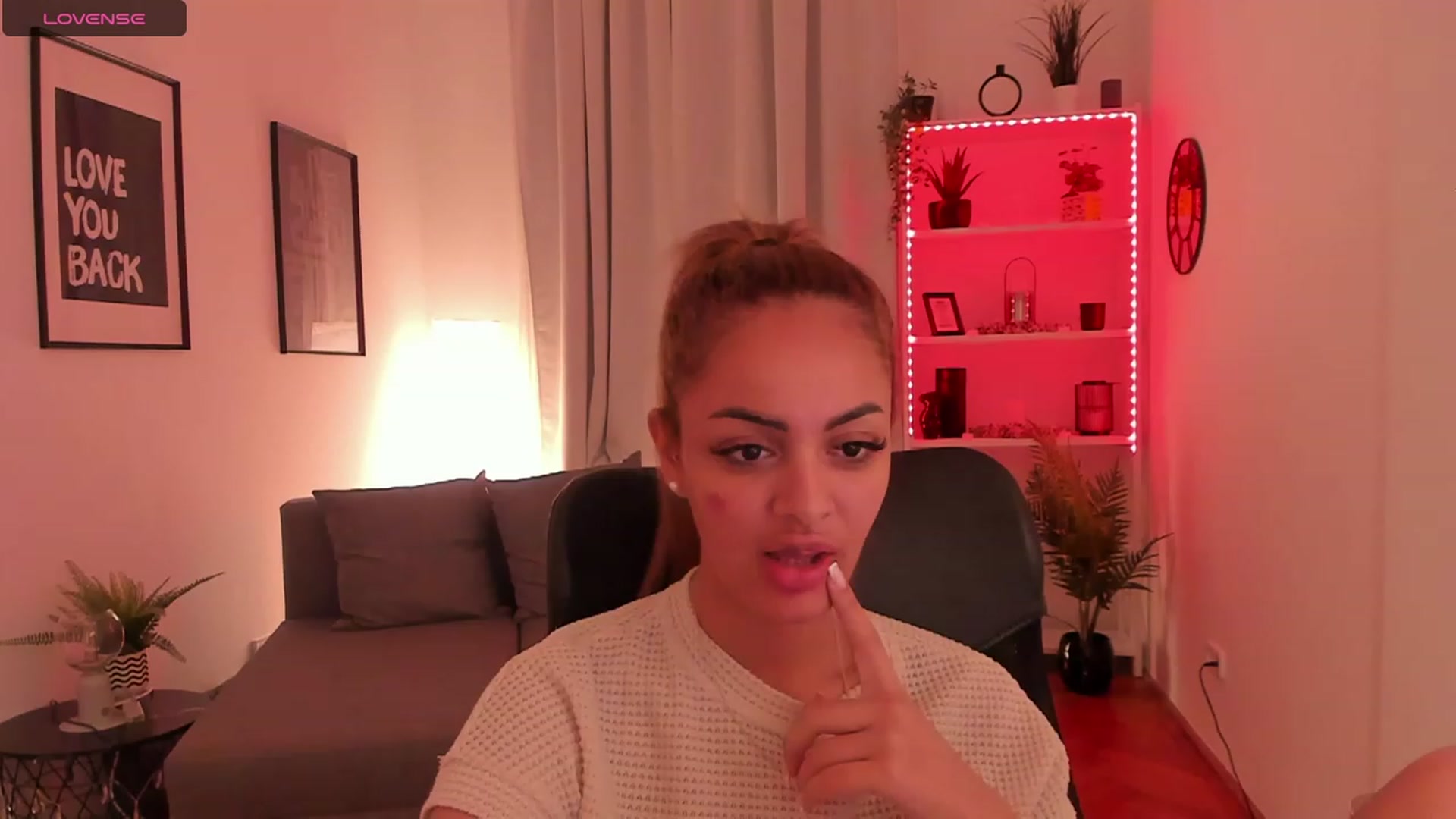 Gallery image thumbnail from Aisha_dream's myfreecams stream on, 11/08/2023, 19:49 image 14 of 20