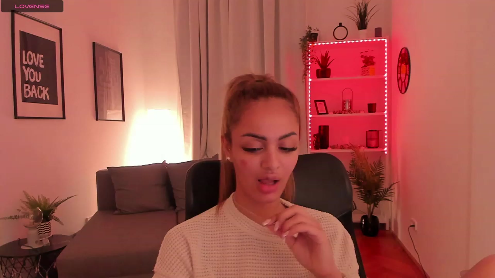 Gallery image thumbnail from Aisha_dream's myfreecams stream on, 11/08/2023, 19:49 image 11 of 20
