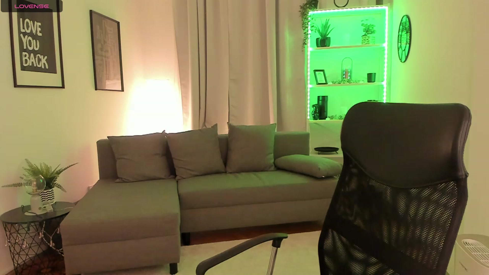 Gallery image thumbnail from Aisha_dream's myfreecams stream on, 11/10/2023, 16:38 image 13 of 20