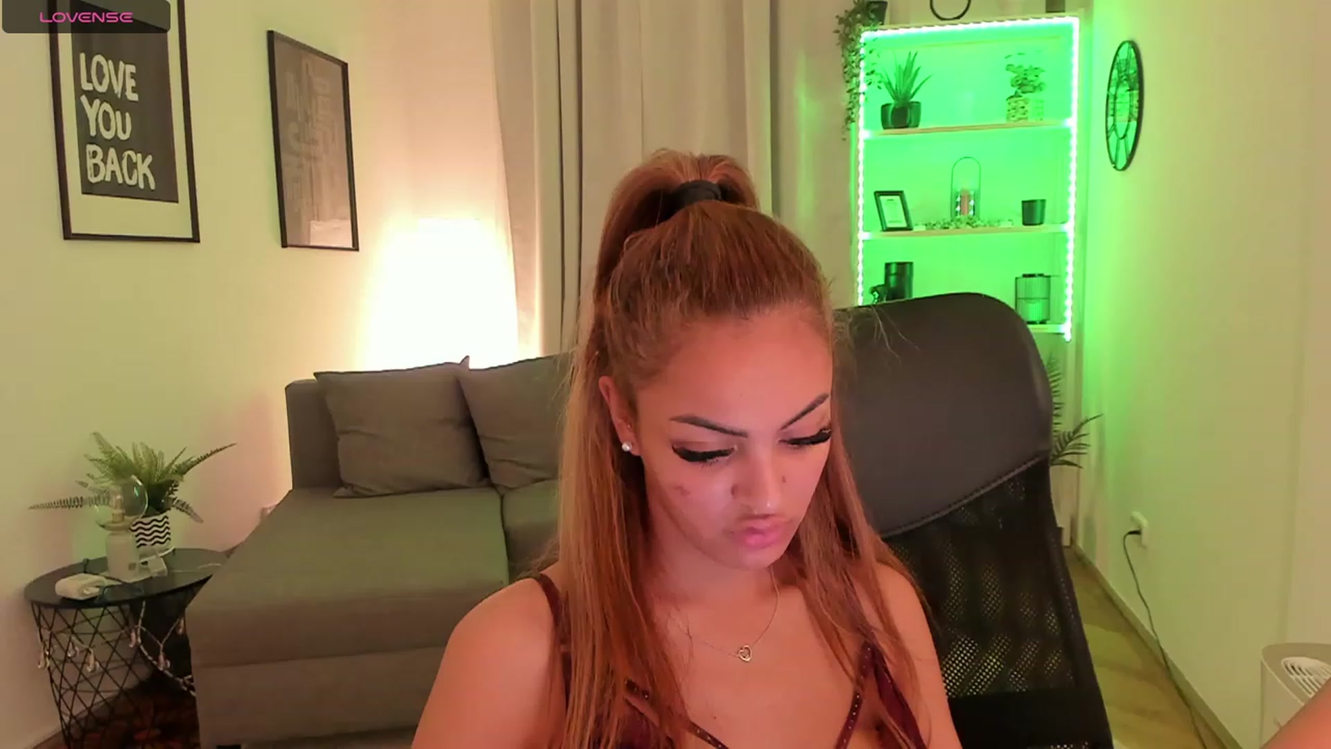 Gallery image thumbnail from Aisha_dream's myfreecams stream on, 11/10/2023, 17:23 image 12 of 20