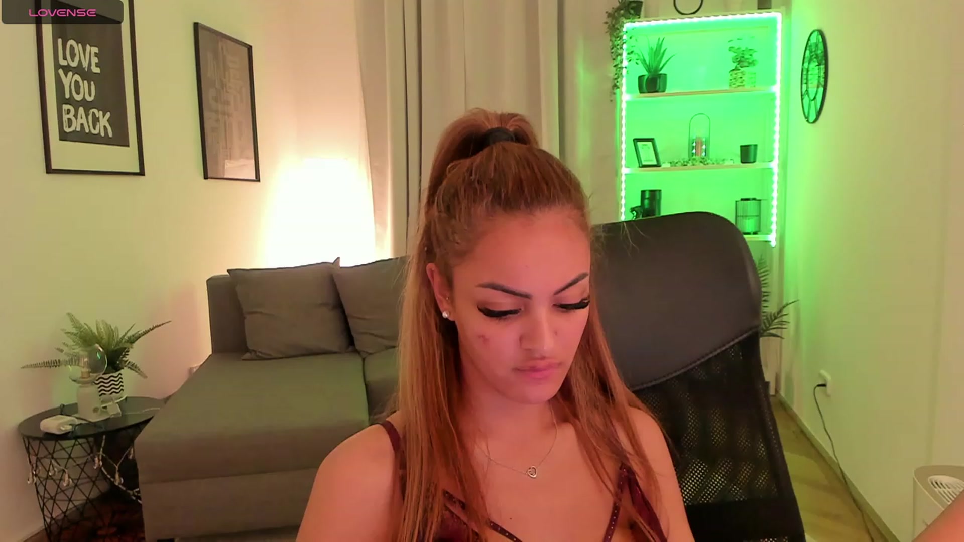 Gallery image thumbnail from Aisha_dream's myfreecams stream on, 11/10/2023, 17:23 image 13 of 20