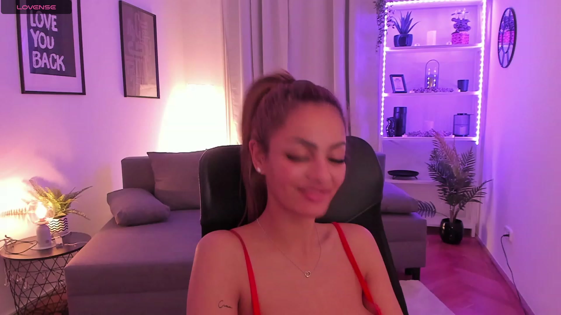 Gallery image thumbnail from Aisha_dream's myfreecams stream on, 11/17/2023, 24:41 image 17 of 20