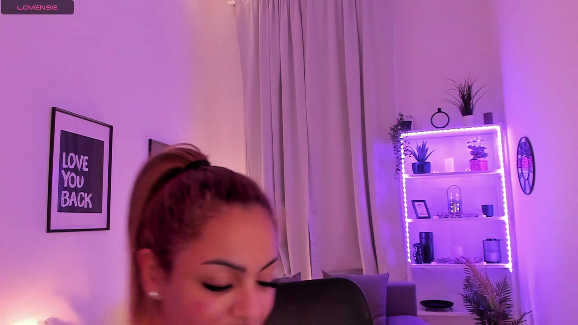 Gallery image thumbnail from Aisha_dream's myfreecams stream on, 11/17/2023, 24:41 image 12 of 20