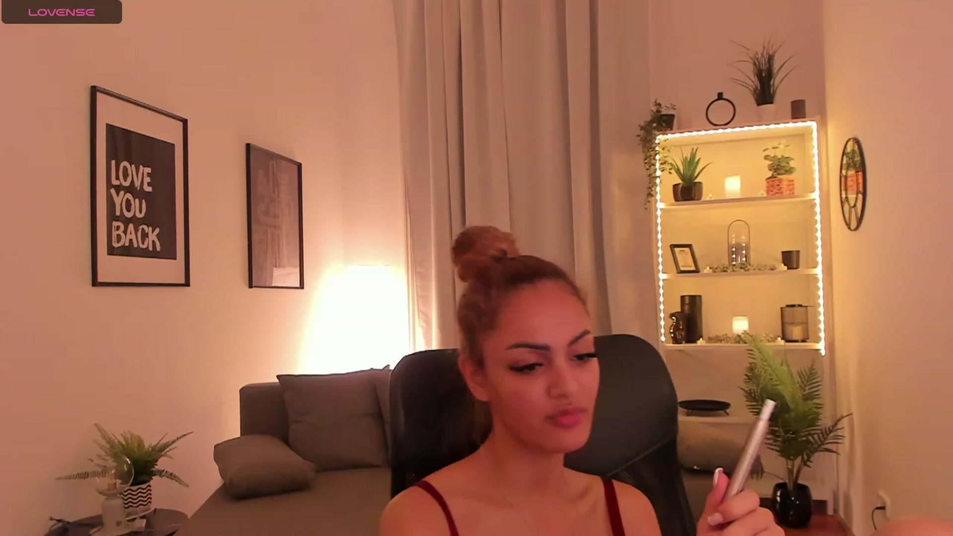 Gallery image thumbnail from Aisha_dream's myfreecams stream on, 11/17/2023, 19:28 image 5 of 20