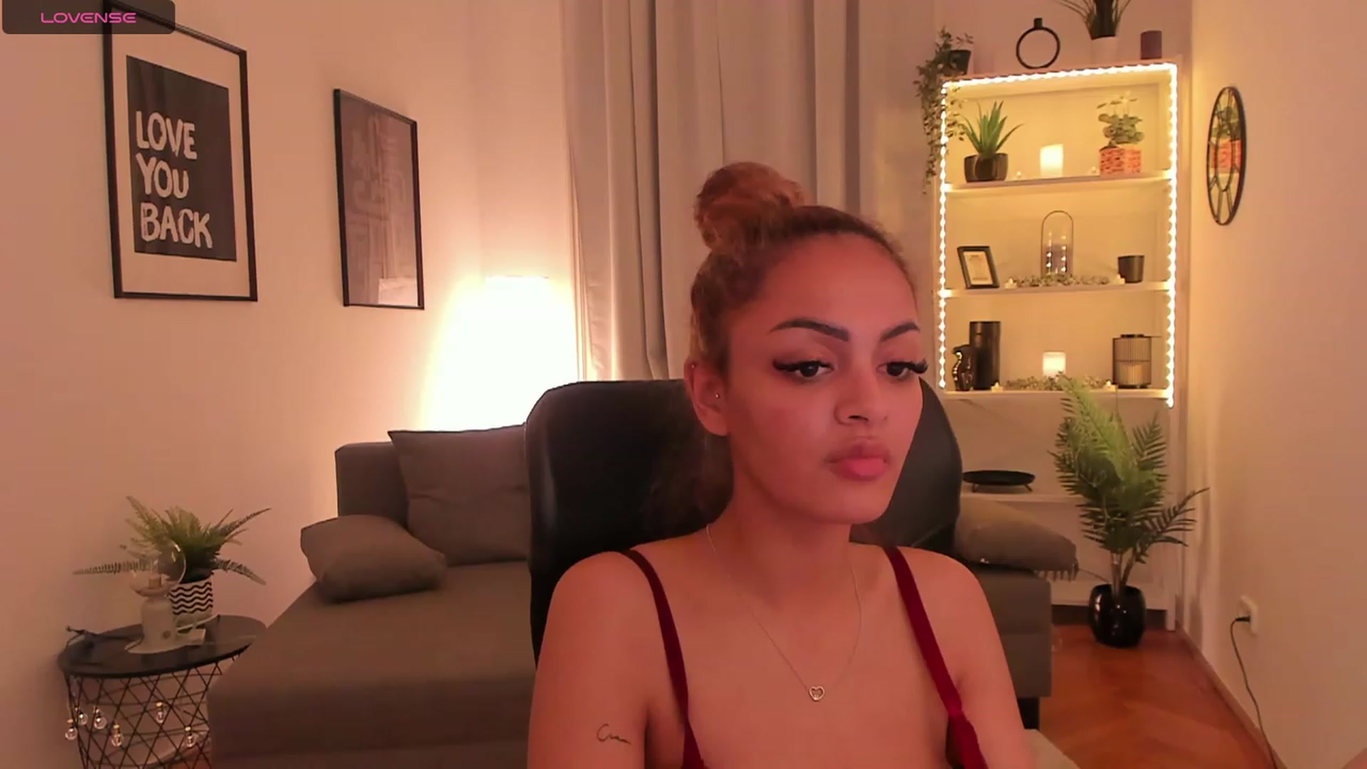 Gallery image thumbnail from Aisha_dream's myfreecams stream on, 11/17/2023, 19:28 image 18 of 20