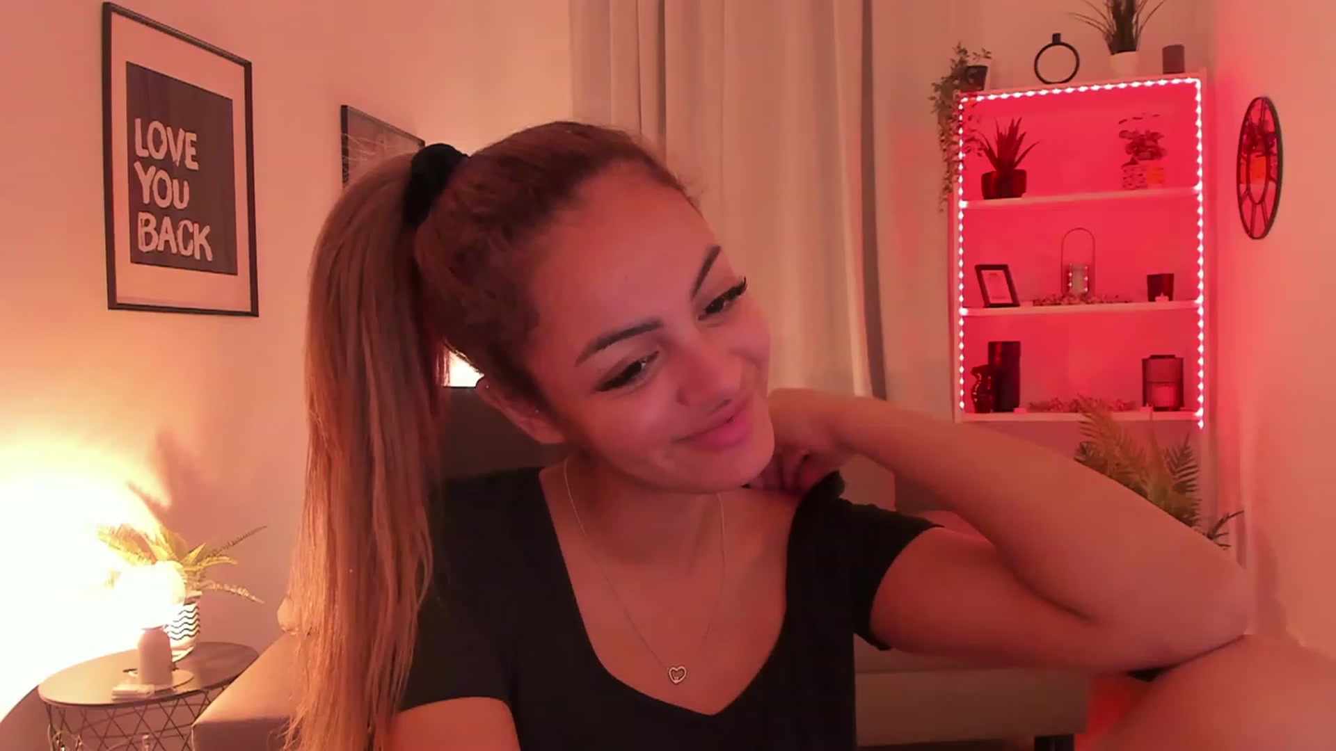 Gallery image thumbnail from Aisha_dream's myfreecams stream on, 12/06/2023, 16:49 image 12 of 20
