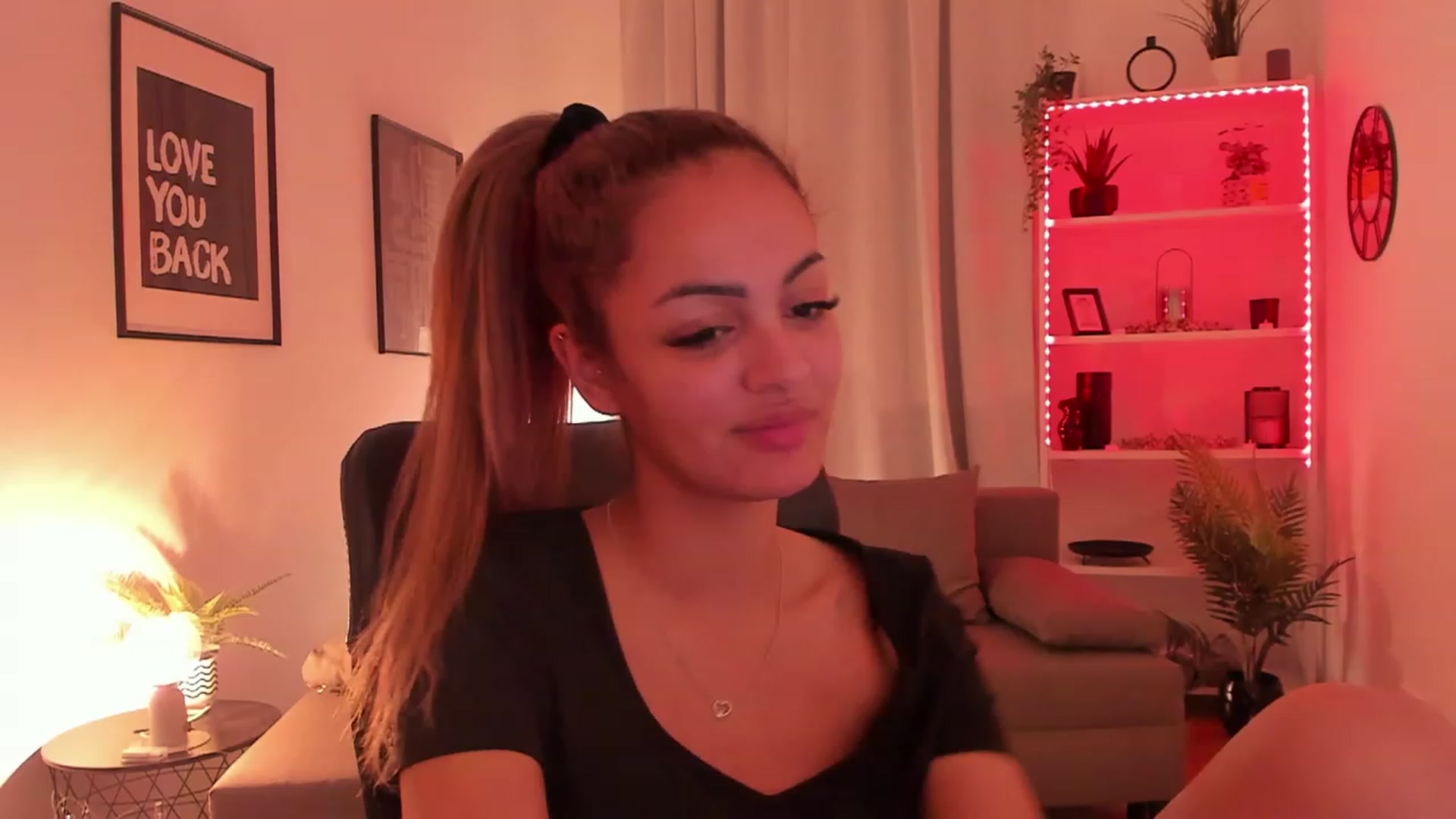 Gallery image thumbnail from Aisha_dream's myfreecams stream on, 12/06/2023, 16:49 image 11 of 20